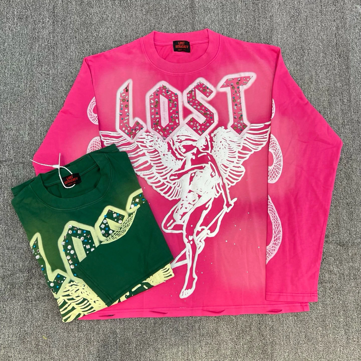 Повседневная футболка с длинным рукавом, украшенная стразами, с эффектом потертости, молодежная, хлопковая, с круглым вырезом, с принтом, летняя модная футболка
Повседневная футболка с длинным рукавом, украшенная стразами, с эффектом потертости, молодежная, хлопковая, с круглым вырезом, с принтом, летняя модная футболка