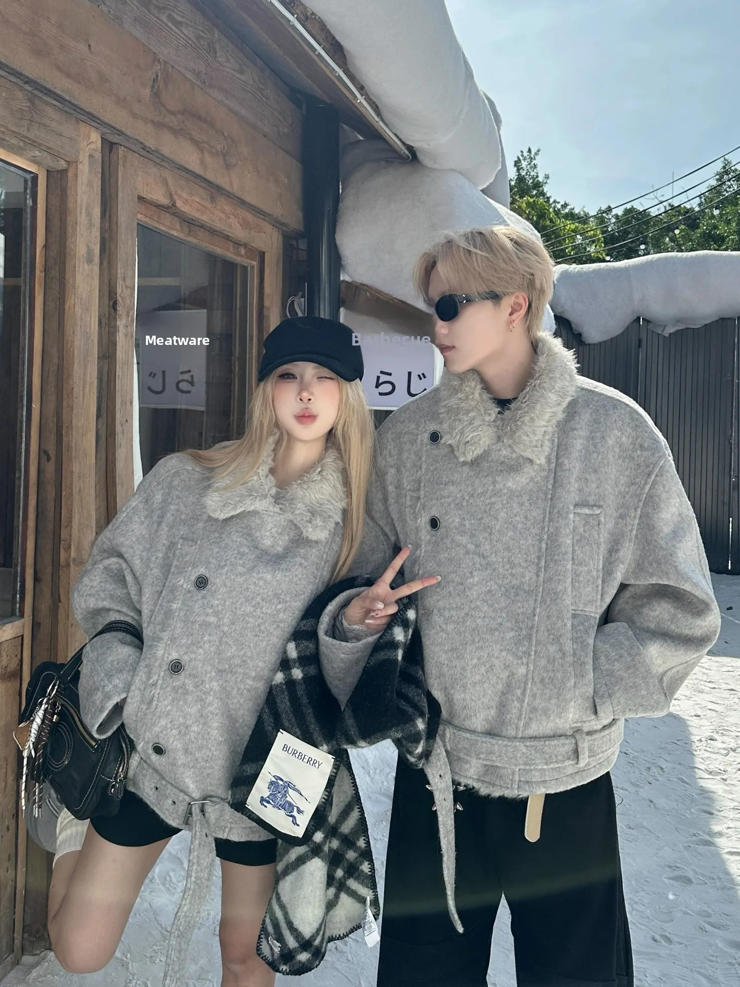 Thiened Woolen Double-breasted Jaet Retro American Aosphere for Men And Women Winter Warm Cotton Coat Trendy Sle
Thiened Woolen Double-breasted Jaet Retro American Aosphere for Men And Women Winter Warm Cotton Coat Trendy Sle