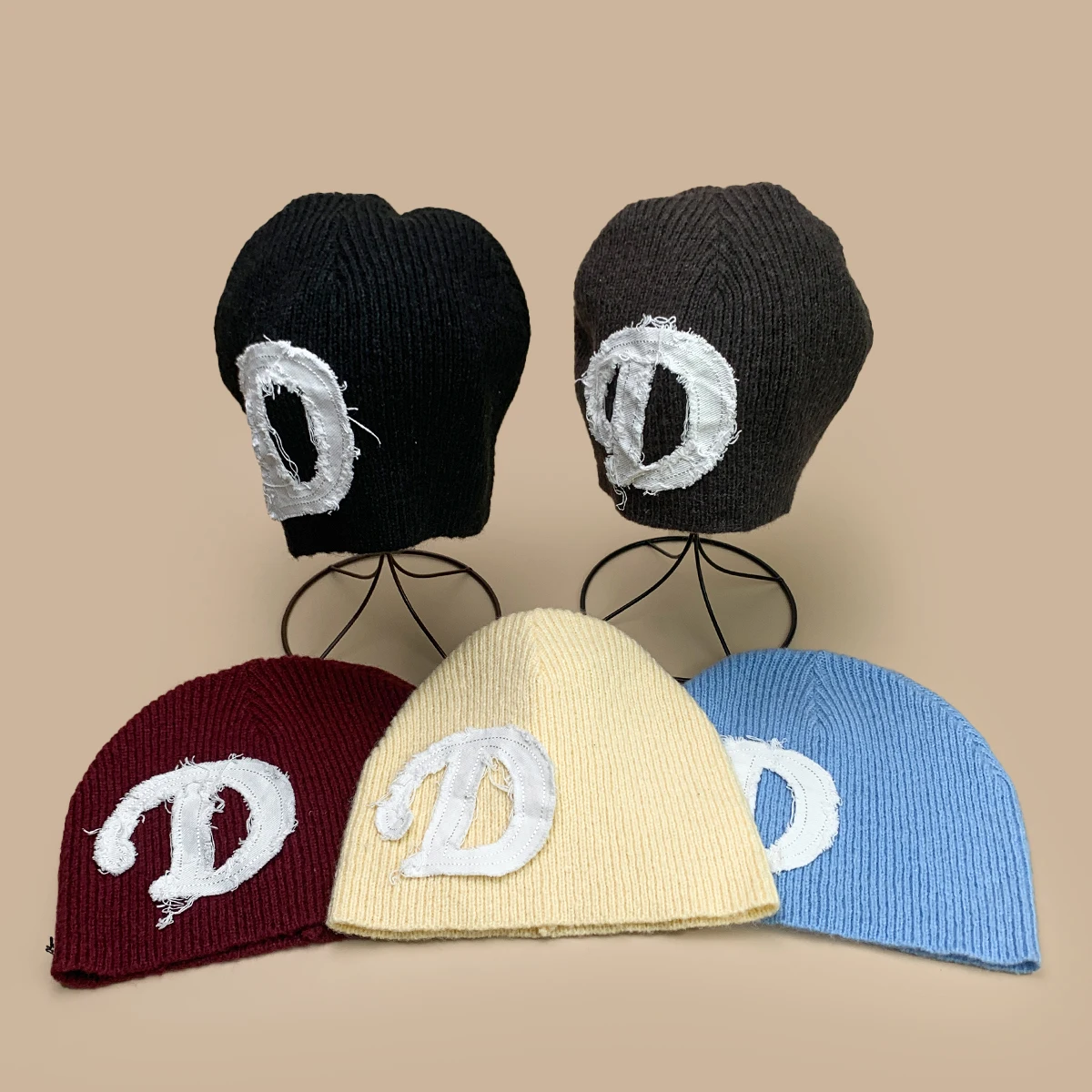 Korean Simple Patch D Letter Knitted Hats New Men Women Hip Hop Warm Personal Fashion American Retro Versatile Casual Beanies 
Korean Simple Patch D Letter Knitted Hats New Men Women Hip Hop Warm Personal Fashion American Retro Versatile Casual Beanies