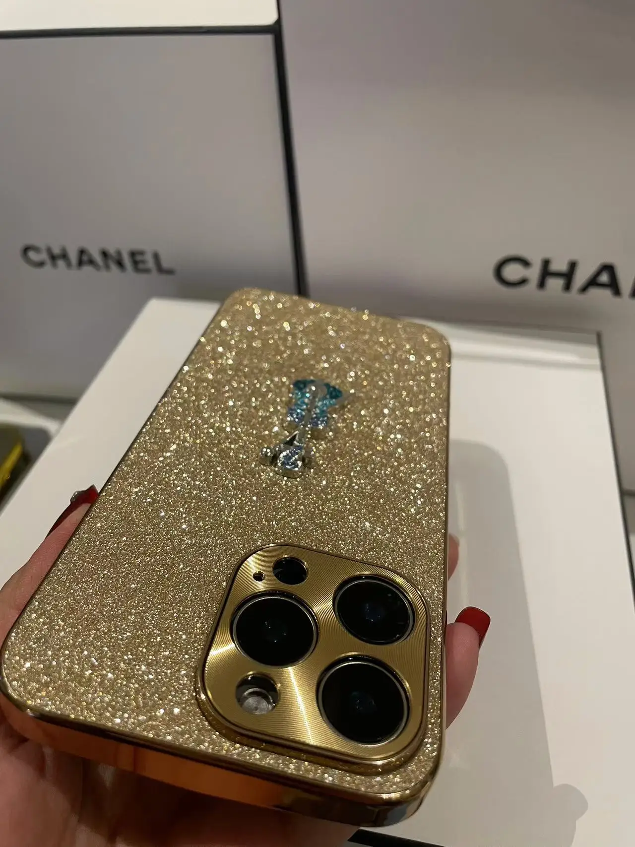 For iPhone 15 Pro Max Luxury Magnetic Plating Flash Diamond Phone Case For iPhone 11 12 13 14 16 Plus Rhinestone Cover
For iPhone 15 Pro Max Luxury Magnetic Plating Flash Diamond Phone Case For iPhone 11 12 13 14 16 Plus Rhinestone Cover