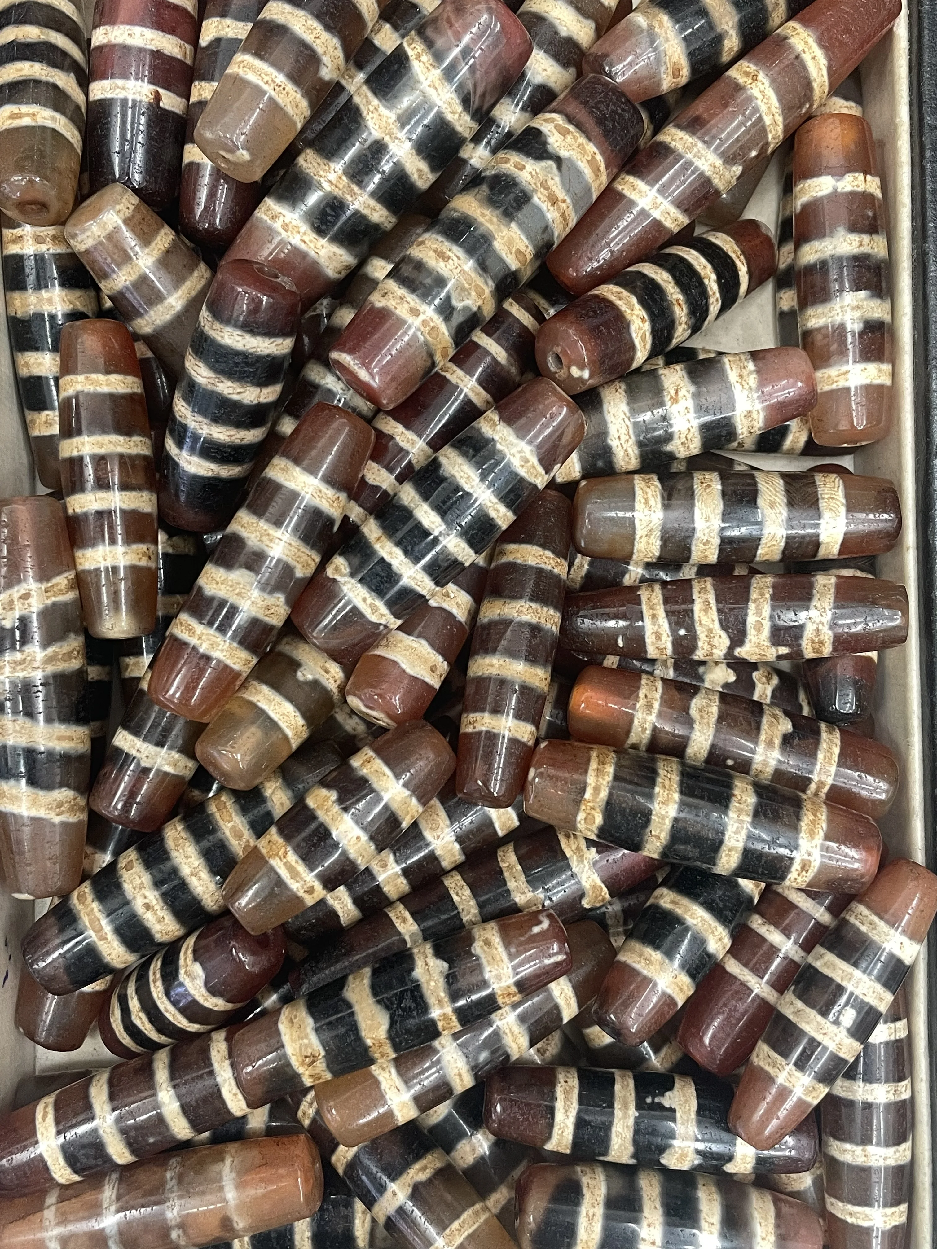 Set Lot of 5 PCS Ultra Energy Tibetan Old Agate Line Type Healing Medicine dZi Bead Pendant Totem RPL230606K13
Set Lot of 5 PCS Ultra Energy Tibetan Old Agate Line Type Healing Medicine dZi Bead Pendant Totem RPL230606K13