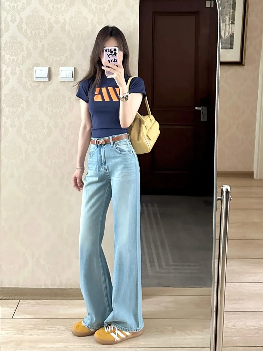 Light Color Ice Silk Denim Jeans Women's Thin High Waist Straight Leg Wide Leg Pants Summer New Arrival Lenzing
Light Color Ice Silk Denim Jeans Women's Thin High Waist Straight Leg Wide Leg Pants Summer New Arrival Lenzing