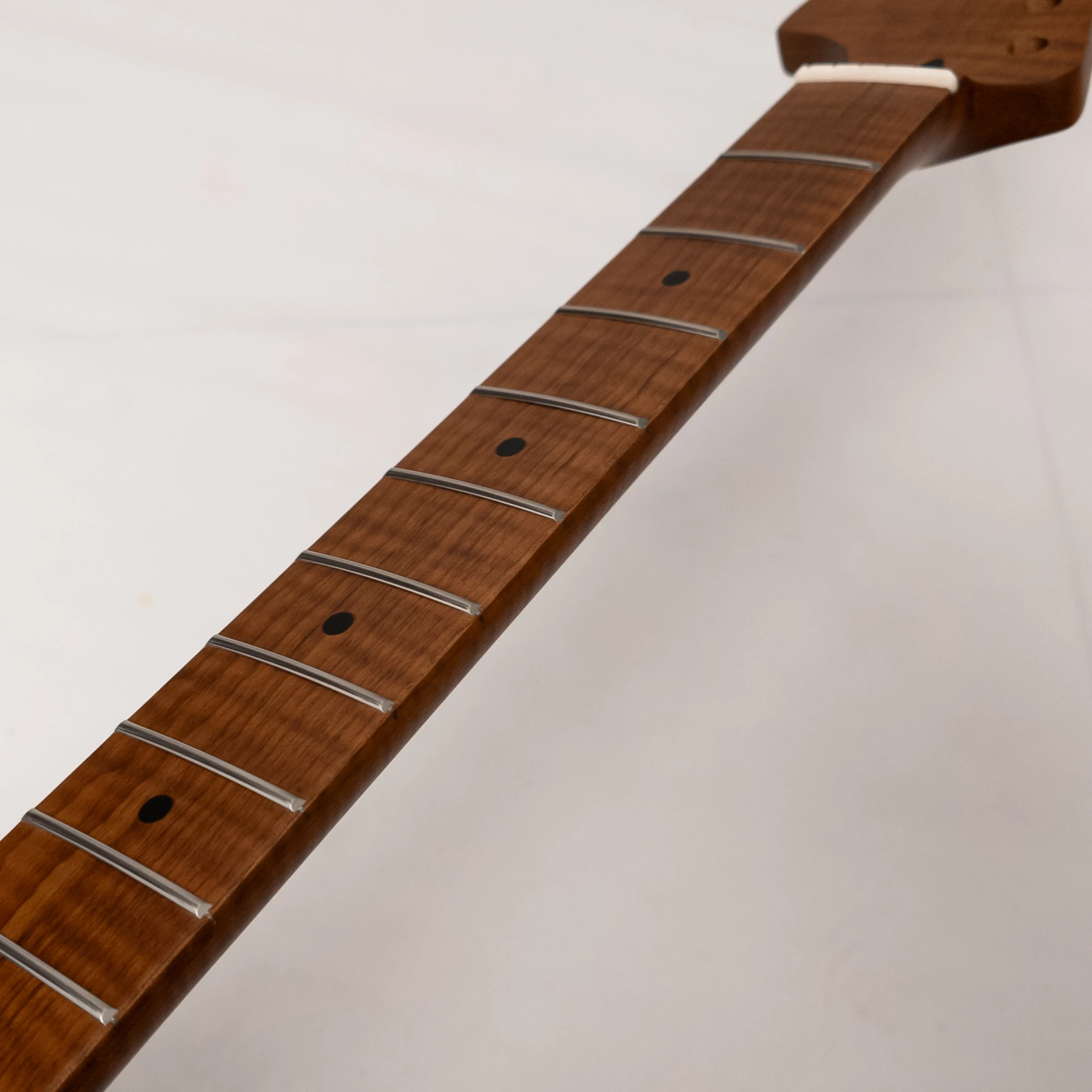 Left Handed Guitar Neck Roasted Maple Tiger Flame Maple Fingerboard 25.5" Scale 22 Frets Modern C 9.5 Radius Large Headstock
Left Handed Guitar Neck Roasted Maple Tiger Flame Maple Fingerboard 25.5" Scale 22 Frets Modern C 9.5 Radius Large Headstock