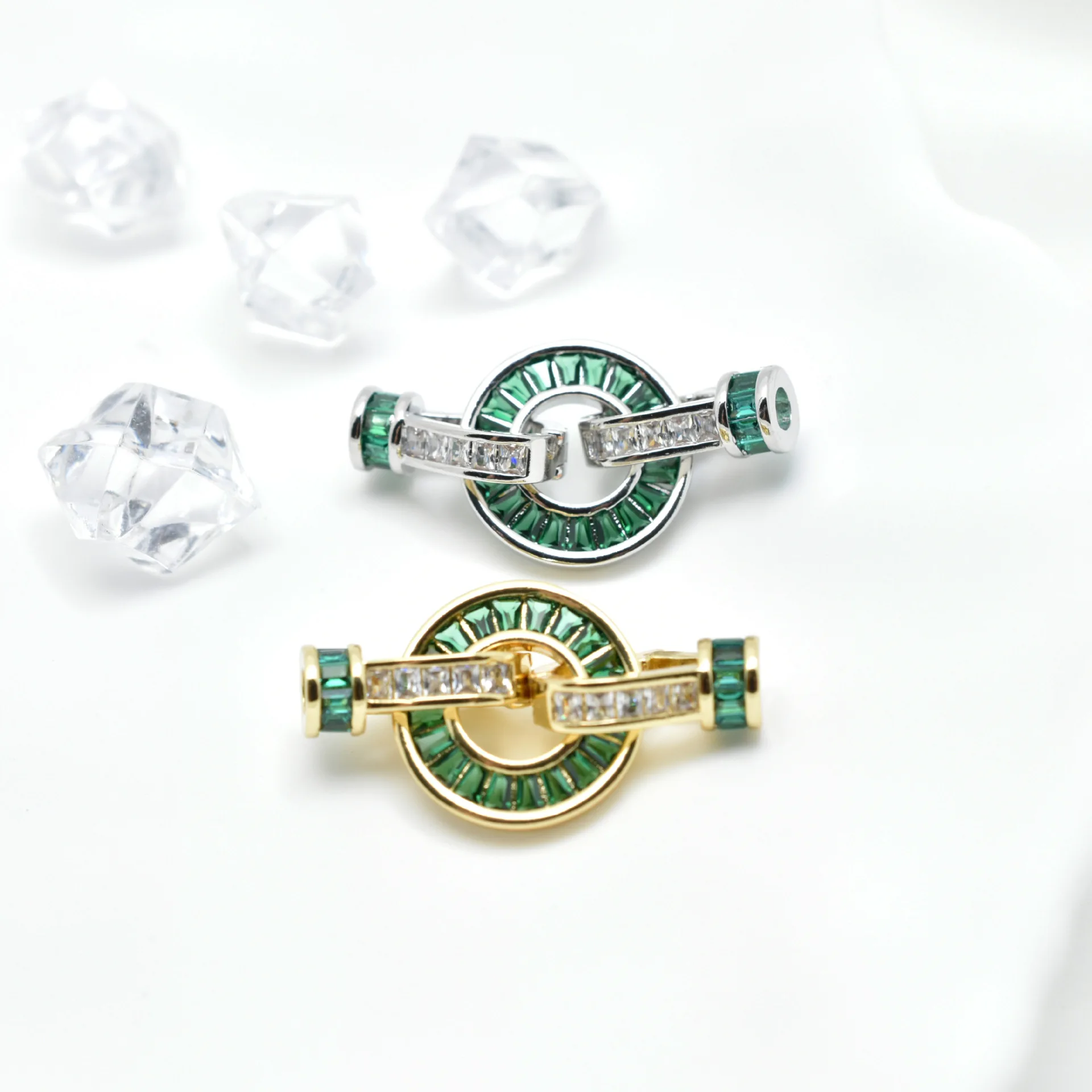 1piece green/red zircon clasp connector wholesale for jewelry DIY necklace pearl hook findings
1piece green/red zircon clasp connector wholesale for jewelry DIY necklace pearl hook findings