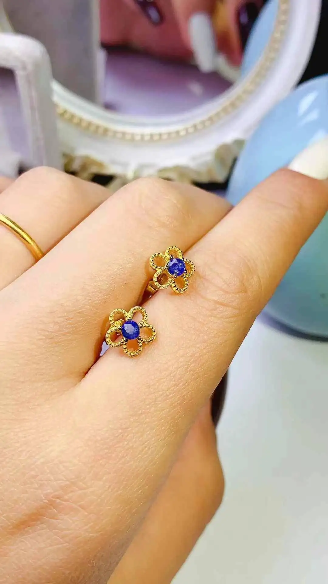 Cute Flower Sapphire Earring 925 Sterling Silver Classic Women earrings Natural Real Sapphire
Cute Flower Sapphire Earring 925 Sterling Silver Classic Women earrings Natural Real Sapphire
