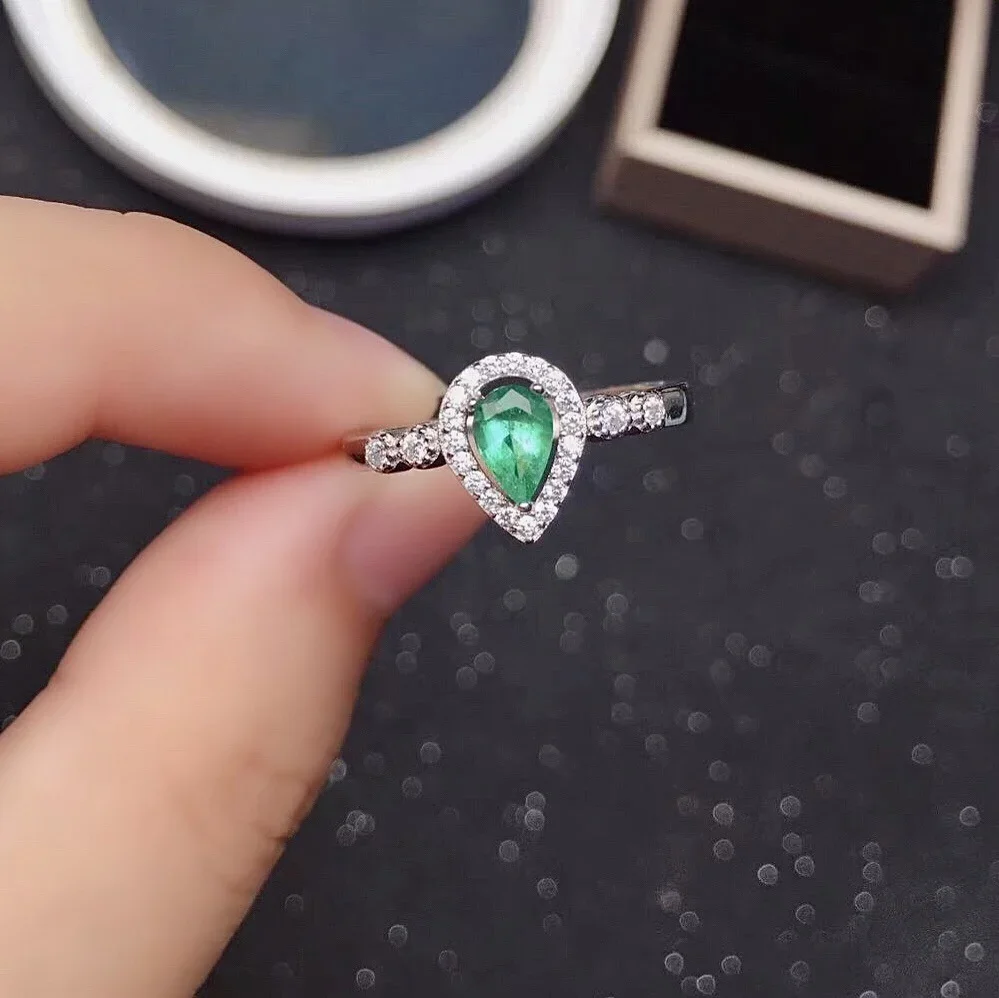 Classic Emerald Ring for Engagement 4mm*6mm Natural Emerald Silver Ring 925 Sterling Silver Emerald Ring
Classic Emerald Ring for Engagement 4mm*6mm Natural Emerald Silver Ring 925 Sterling Silver Emerald Ring