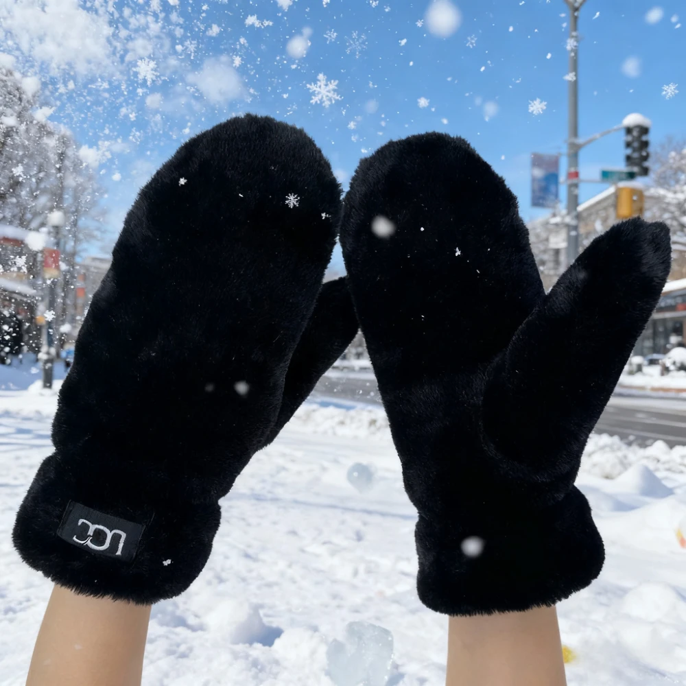 2025 Winter Hot selling New Simple Solid Color Thick Plush Warm Gloves Fashionable and Cute Cold resistant Finger Gloves
2025 Winter Hot selling New Simple Solid Color Thick Plush Warm Gloves Fashionable and Cute Cold resistant Finger Gloves