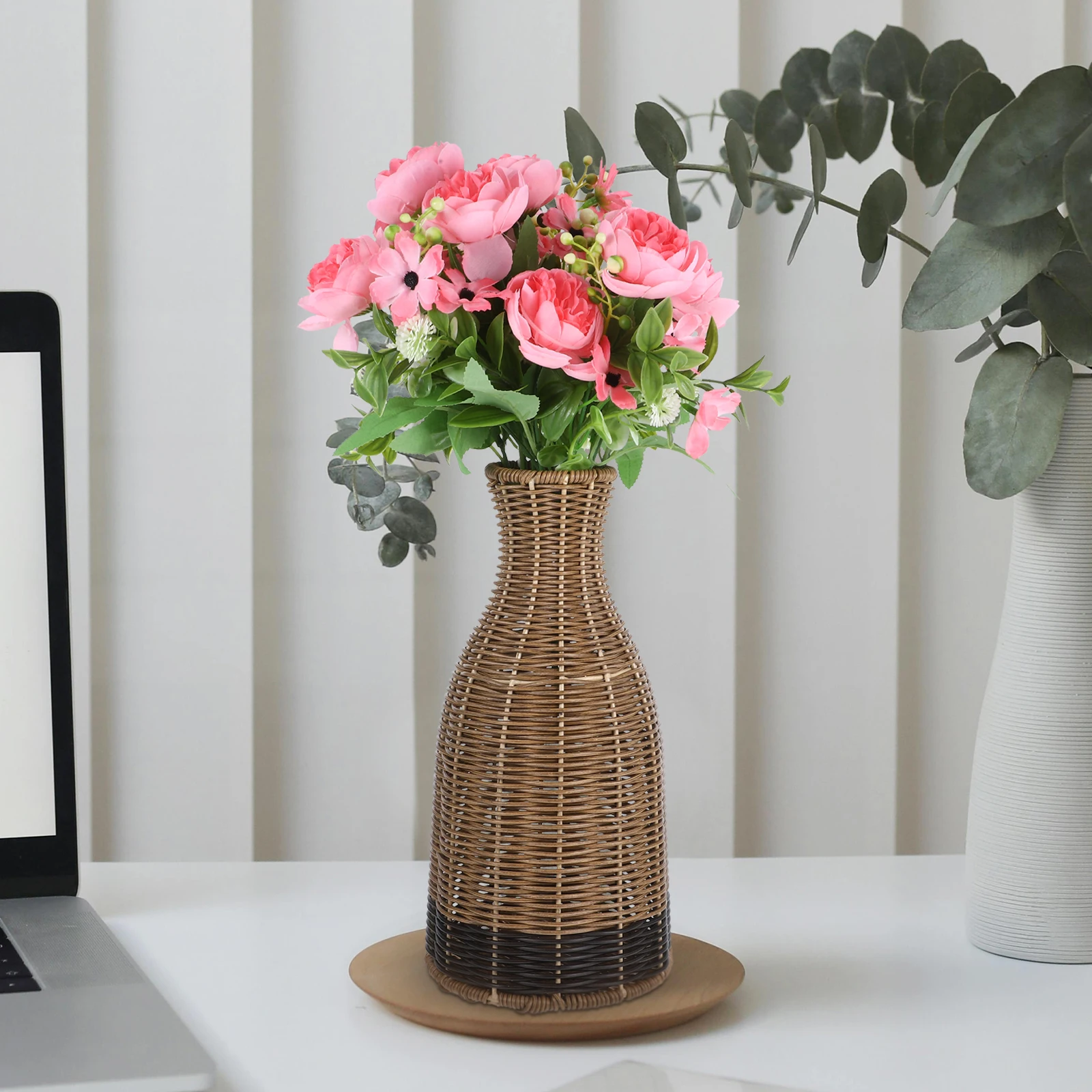 1pcs Handwoven Rattan Vase Decorative Flower Basket Stylish Home Living Room Natural Dry Plant Pot Woven Basket Container
1pcs Handwoven Rattan Vase Decorative Flower Basket Stylish Home Living Room Natural Dry Plant Pot Woven Basket Container