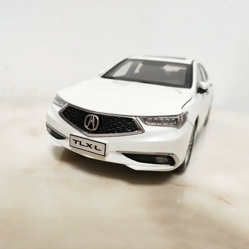 Diecast 1:18 Scale HONDA ACURA TLX-L Alloy Car Model Collection Souvenir Display Ornaments Vehicle Toy
Diecast 1:18 Scale HONDA ACURA TLX-L Alloy Car Model Collection Souvenir Display Ornaments Vehicle Toy