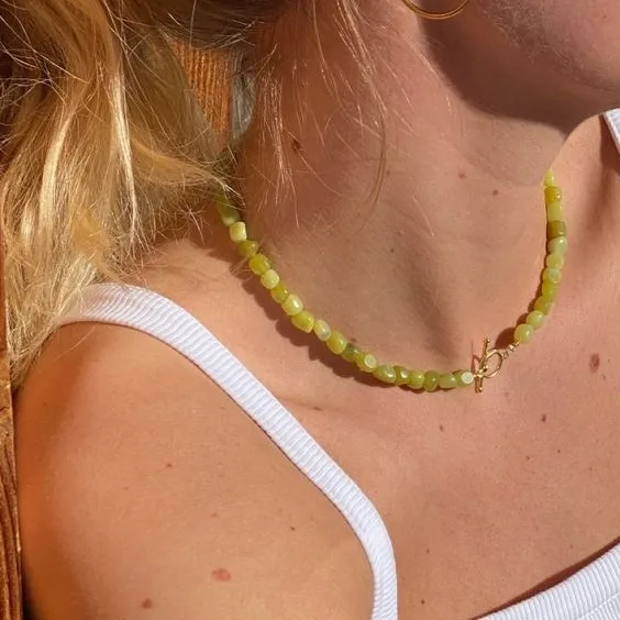 Ins Personalized Cow Fruit Green Natural Stone Irregular Necklace for Women Handmade Summer Choker Neckchain Vacation Style
Ins Personalized Cow Fruit Green Natural Stone Irregular Necklace for Women Handmade Summer Choker Neckchain Vacation Style
