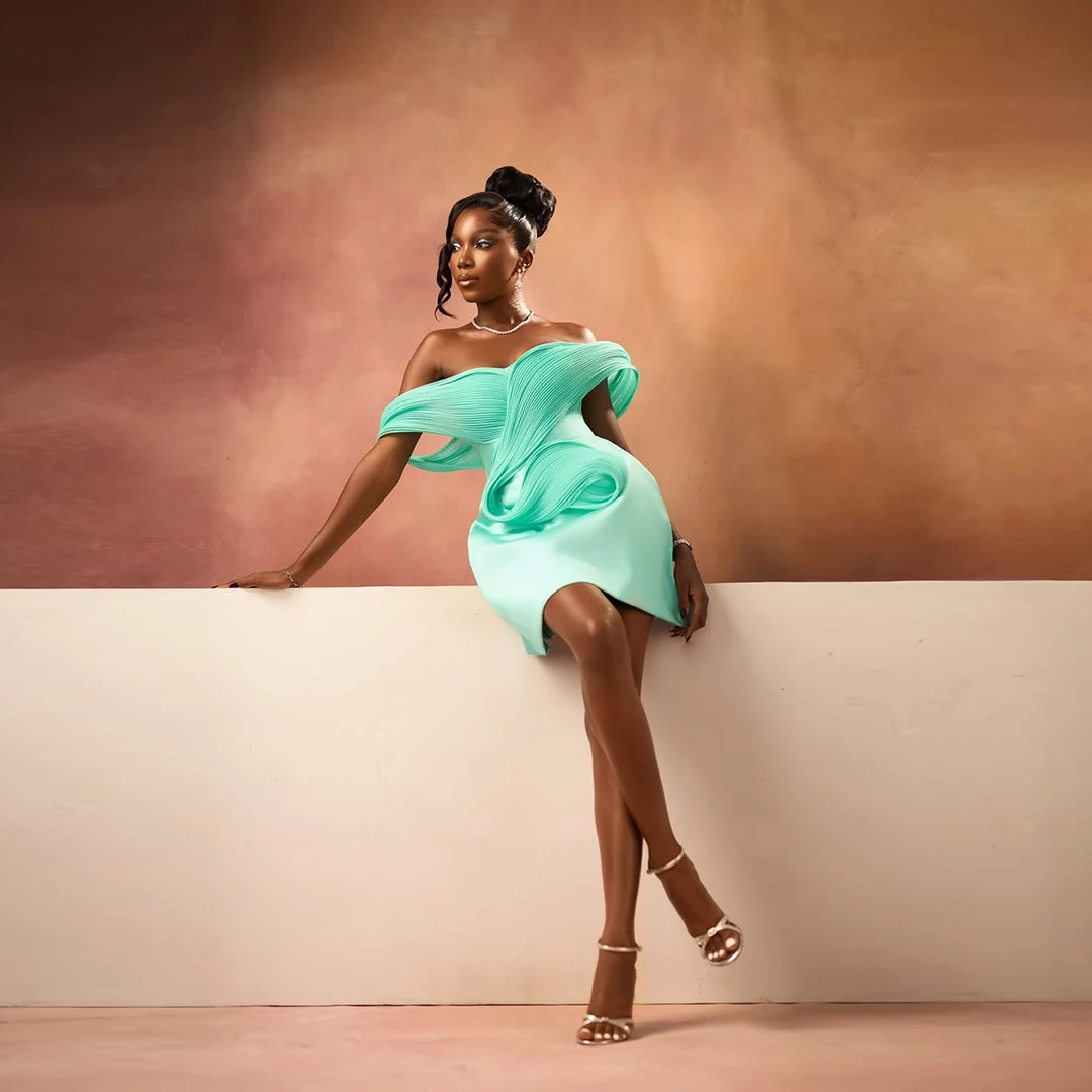 Aso Ebi Mint Green Asymmetric Off‑Shoulder Mini Dress with Draped Ruching Summer Party Dress Boho Mermaid Short Homecoming Gown
Aso Ebi Mint Green Asymmetric Off‑Shoulder Mini Dress with Draped Ruching Summer Party Dress Boho Mermaid Short Homecoming Gown