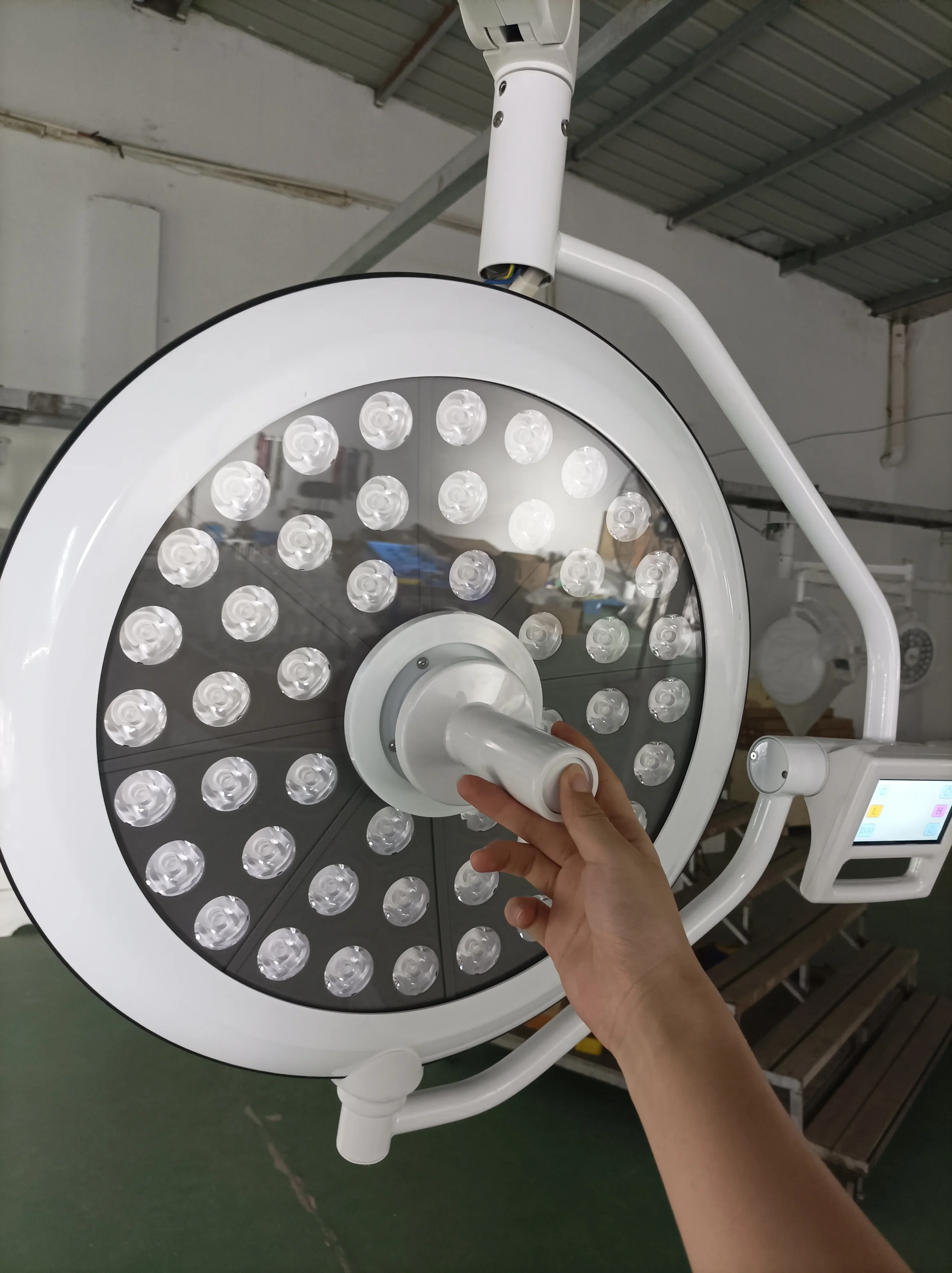 48 Leds Cold Surgical Light OT Light Operating Light For Surgical Romm Hospital
48 Leds Cold Surgical Light OT Light Operating Light For Surgical Romm Hospital