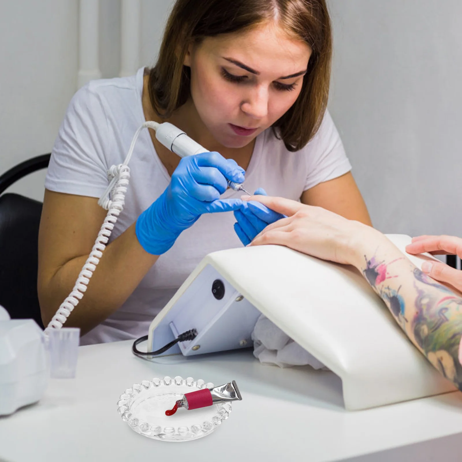 Clear Crystal Nail Art Palette Display Tray Manicure Color Mixing Board Nail Brush Holder Salon and Home Use Manicure Palettes
Clear Crystal Nail Art Palette Display Tray Manicure Color Mixing Board Nail Brush Holder Salon and Home Use Manicure Palettes