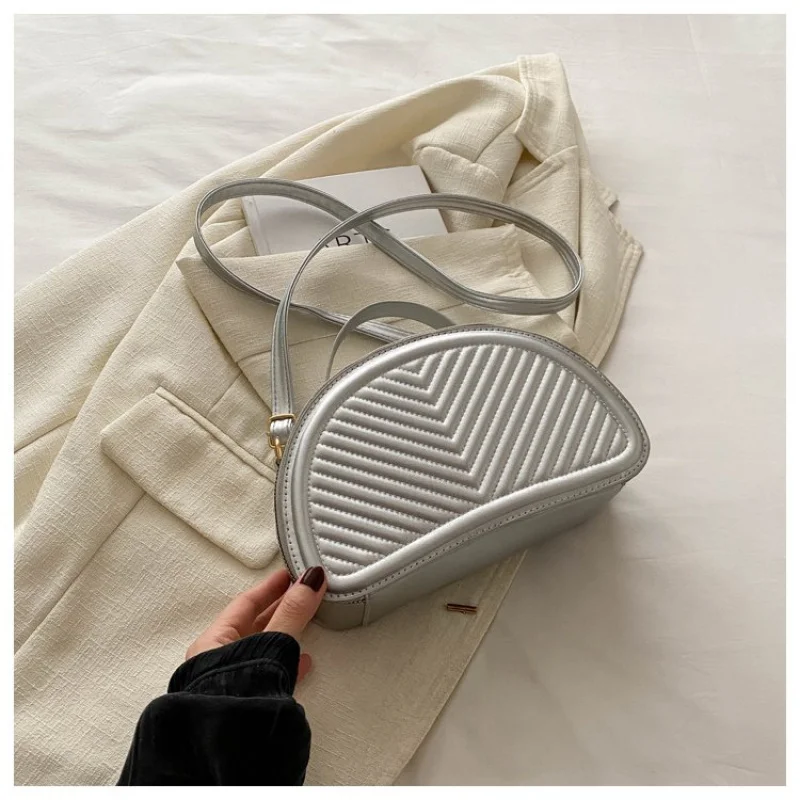 2025 New High-end Ladies Leather Crossbody Handbag Luxury Brand Famous Designer Paris Casual Classic
2025 New High-end Ladies Leather Crossbody Handbag Luxury Brand Famous Designer Paris Casual Classic