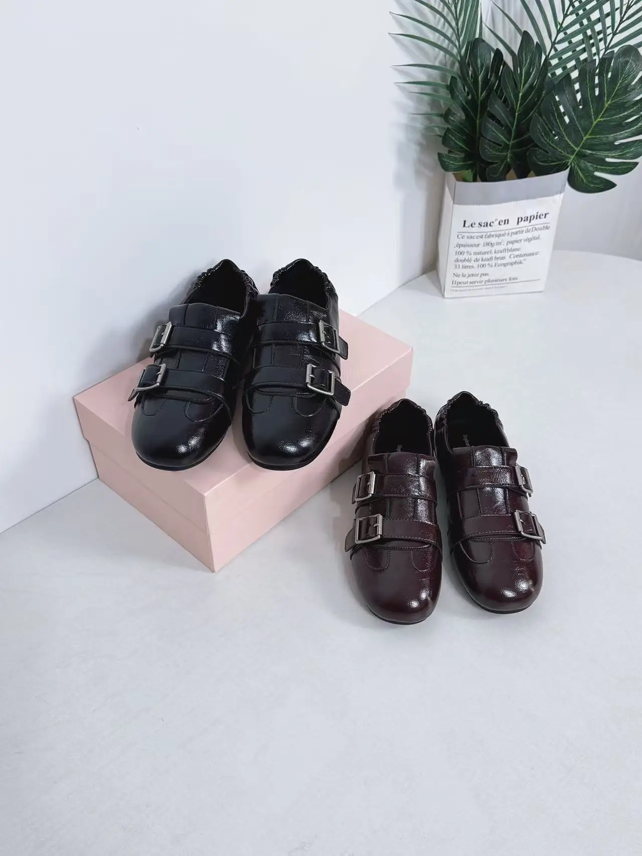 Soft Leather Brogue Shoes Women's Casual Shoes Flat Bottom Old Money Style British Style round Toe Flat Heel Spring Summer
Soft Leather Brogue Shoes Women's Casual Shoes Flat Bottom Old Money Style British Style round Toe Flat Heel Spring Summer