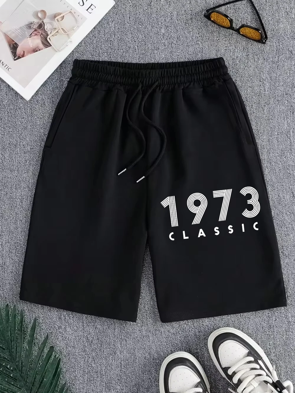 Classics 1973 Printed Pants Mens Summer Oversized Wide Knee Length Shorts Jogging Pocket Shorts Basics High Waisted Male Clothes
Classics 1973 Printed Pants Mens Summer Oversized Wide Knee Length Shorts Jogging Pocket Shorts Basics High Waisted Male Clothes
