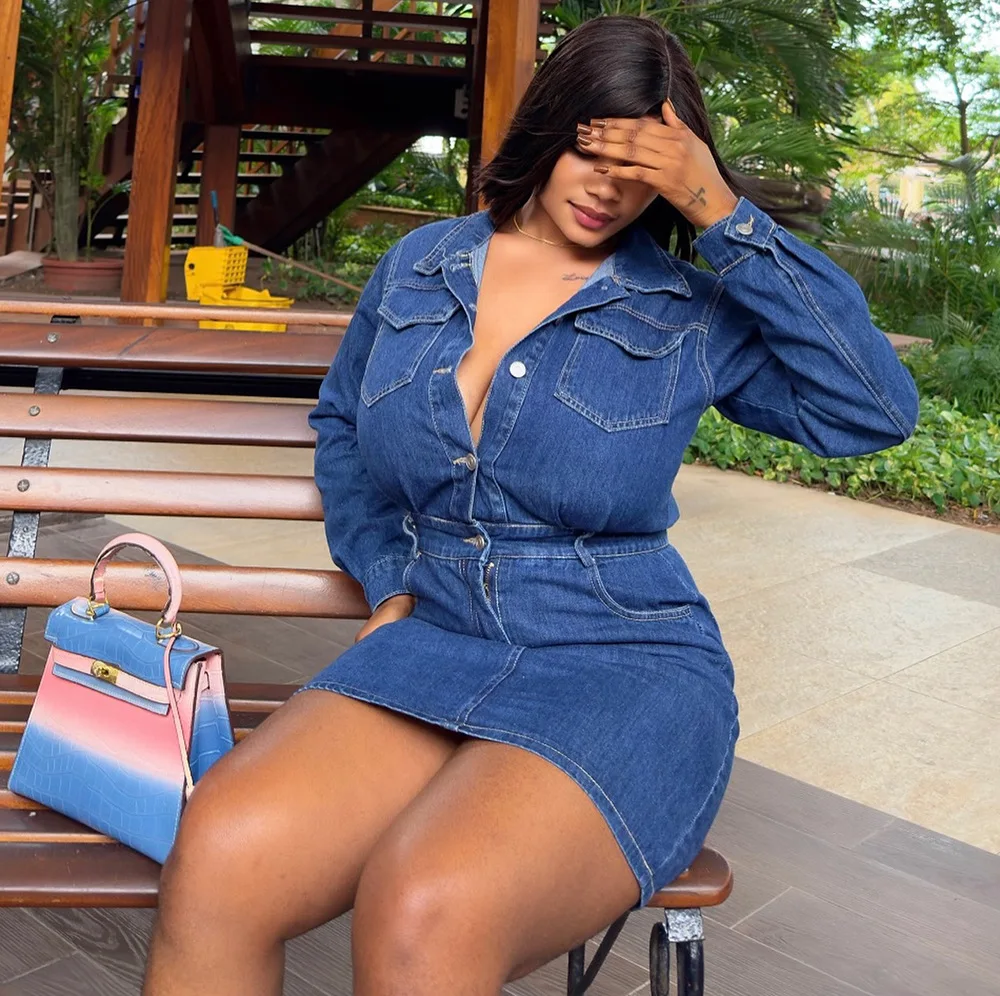Sexy Hot Girl Lapel Long-sleeved Denim Dress. Women's Spring and Autumn New Fashion Slim-fit Single-breasted Hip Wrap Dresses
Sexy Hot Girl Lapel Long-sleeved Denim Dress. Women's Spring and Autumn New Fashion Slim-fit Single-breasted Hip Wrap Dresses