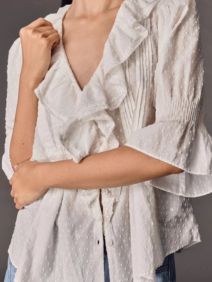 White Jacquard Ruffle Blouses Women Deep V Neck Single Breasted Half Sleeve Shirt Tops Summer New Casual Fashion Simple Blouse
White Jacquard Ruffle Blouses Women Deep V Neck Single Breasted Half Sleeve Shirt Tops Summer New Casual Fashion Simple Blouse