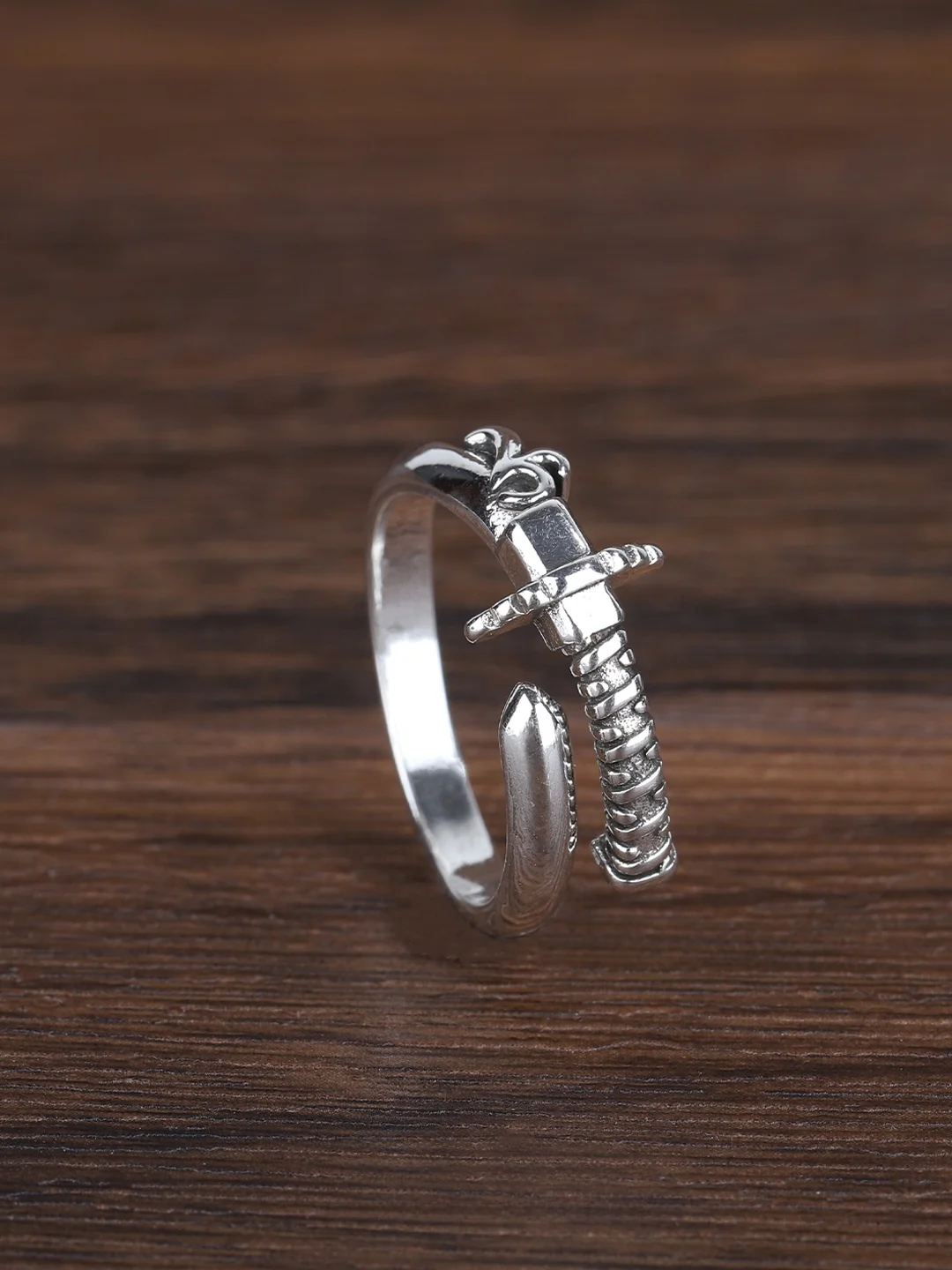 Retro Adjustable Open Ring Samurai Style Unisex Vintage Finish Versatile Design High-End Feeling Finger Ring for Men And Women
Retro Adjustable Open Ring Samurai Style Unisex Vintage Finish Versatile Design High-End Feeling Finger Ring for Men And Women