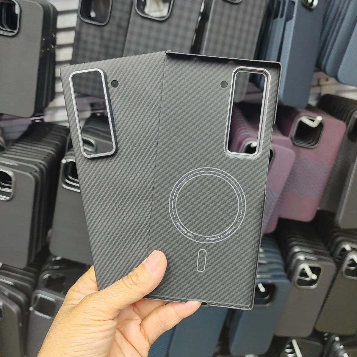 Magnetic Magsafe Aramid Carbon Fiber Phone Case For Samsung Galaxy Fold W25 Ultra-thin Metal Lens Frame Bumper Shockproof Cover
Magnetic Magsafe Aramid Carbon Fiber Phone Case For Samsung Galaxy Fold W25 Ultra-thin Metal Lens Frame Bumper Shockproof Cover
