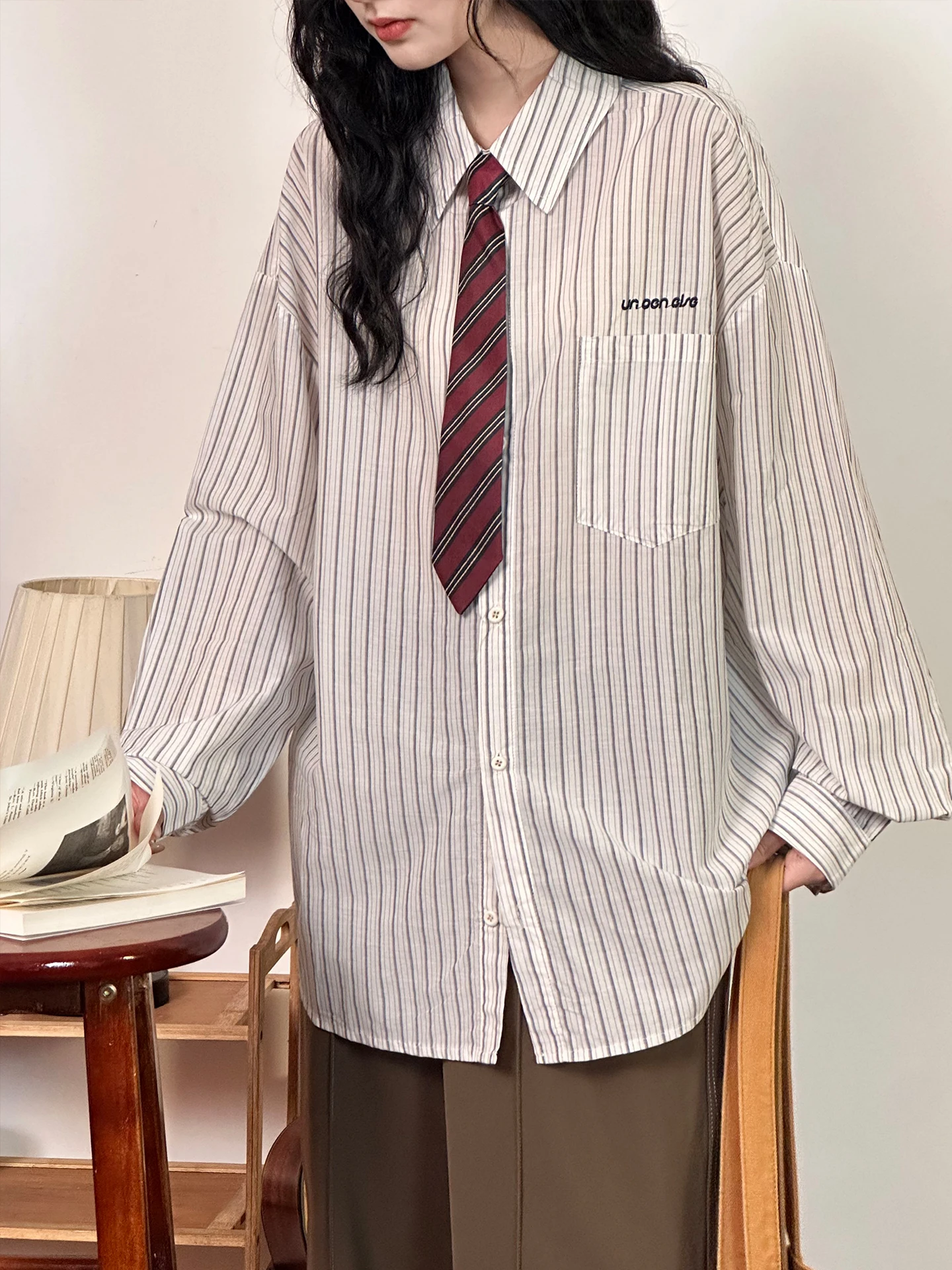 Original American Retro Embroidered Striped Long Sve Casual Loose Men's irt Versatile Street Sle Pure Cotton Breathable
Original American Retro Embroidered Striped Long Sve Casual Loose Men's irt Versatile Street Sle Pure Cotton Breathable