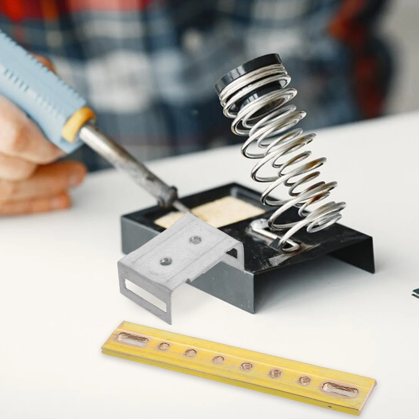 Brass Bus Bar 4*20*118Mm Grounding Strip For Car Boat Marine Electrical Power Distribution Copper Bus Bar Terminal Block
Brass Bus Bar 4*20*118Mm Grounding Strip For Car Boat Marine Electrical Power Distribution Copper Bus Bar Terminal Block