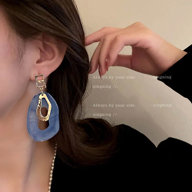 925 Silver Needle Geometric Earrings Versatile Personality Women's Exquisite Vintage Earrings Earrings Korean Earrings
925 Silver Needle Geometric Earrings Versatile Personality Women's Exquisite Vintage Earrings Earrings Korean Earrings