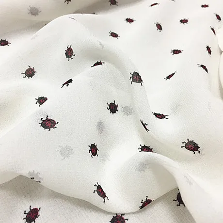 Ronaldinho silk insect pattern 13 mm silk georgette fabric mulberry silk clothing dress fabric new
Ronaldinho silk insect pattern 13 mm silk georgette fabric mulberry silk clothing dress fabric new