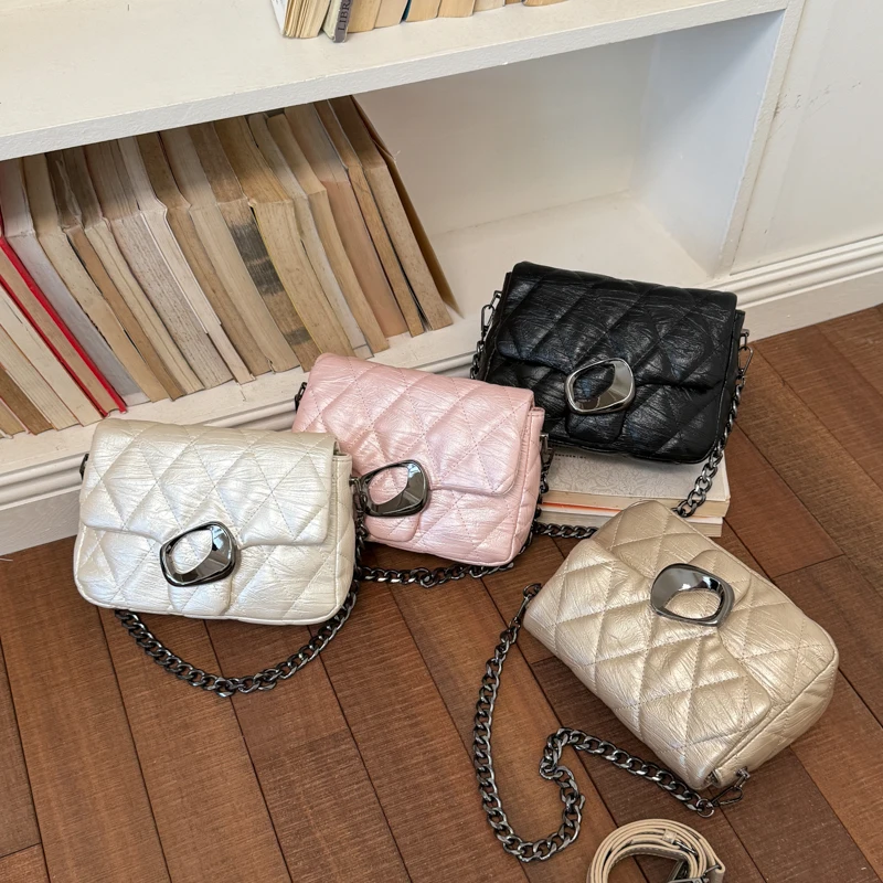 Fashion Chain Shoulder Handbag Designer Space Cotton Shoulder Bag Female Flap Pu Leather Messenger Bag Brand Shopper Purse
Fashion Chain Shoulder Handbag Designer Space Cotton Shoulder Bag Female Flap Pu Leather Messenger Bag Brand Shopper Purse