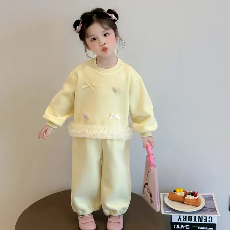 Girls Suit 2025 Autumn New Children's Clothing Korean Style Girl Baby Bow Love Decoration Hoodie Pants Two-piece Casua 90-140CM
Girls Suit 2025 Autumn New Children's Clothing Korean Style Girl Baby Bow Love Decoration Hoodie Pants Two-piece Casua 90-140CM