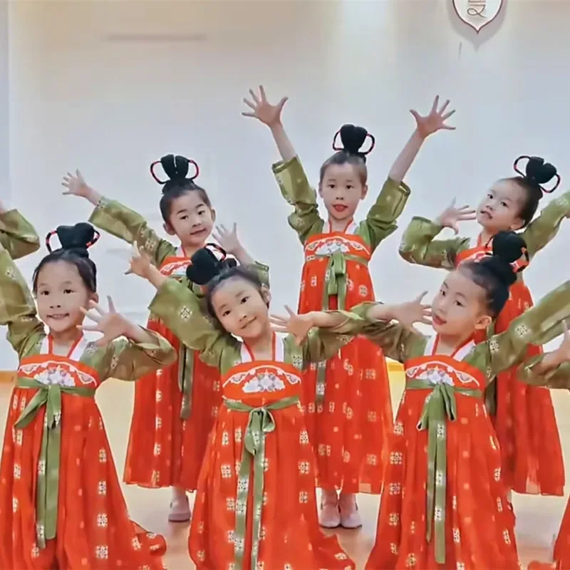 Xiaotang терракотовый танец детская одежда Hanfu для классического танца Тан дворец ночной банкетный сцены китайский танец гр
Xiaotang терракотовый танец детская одежда Hanfu для классического танца Тан дворец ночной банкетный сцены китайский танец гр