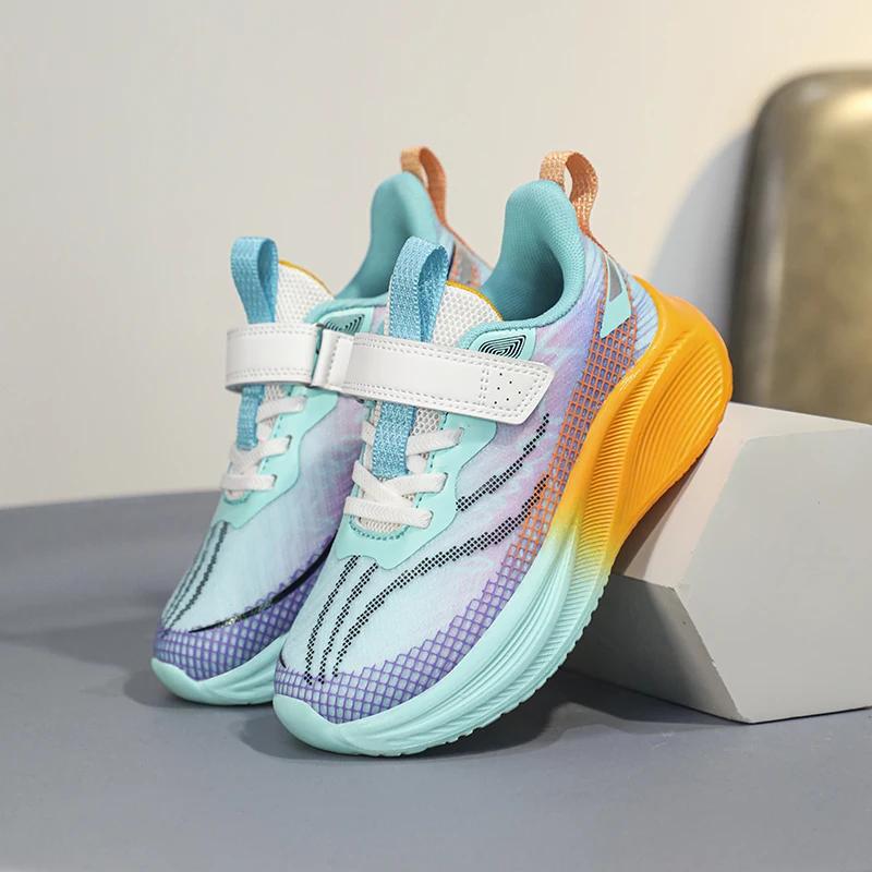 Children's Velcro casual wear-resistant sports shoes Young students boys professional running shoes ultra-light shock absorption
Children's Velcro casual wear-resistant sports shoes Young students boys professional running shoes ultra-light shock absorption