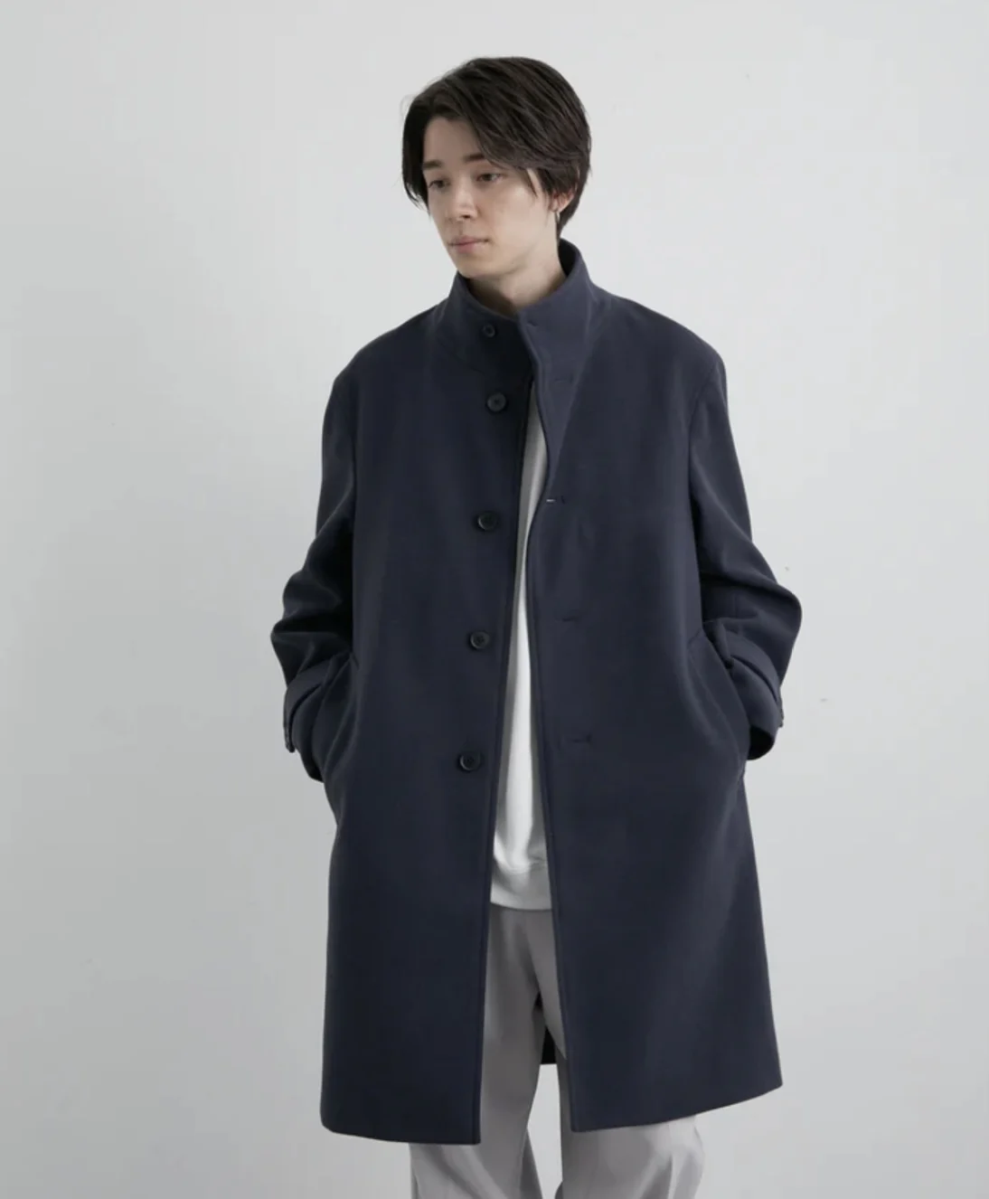 Pure Jun Men's Mid-Length Woolen Coat with Double kets And Slit at Ba Bot Stand Collar Faion Urban Sle Autumn Coat
Pure Jun Men's Mid-Length Woolen Coat with Double kets And Slit at Ba Bot Stand Collar Faion Urban Sle Autumn Coat