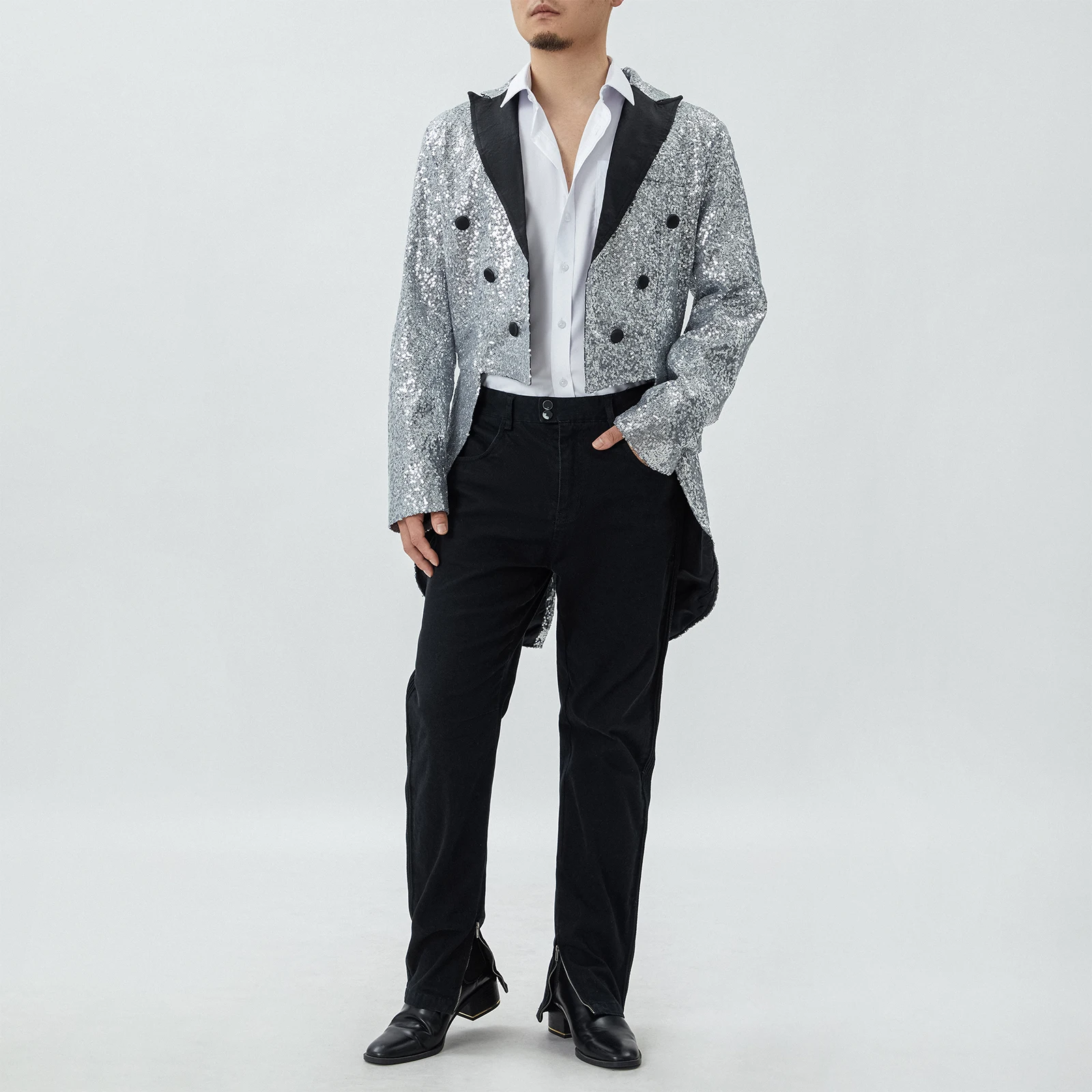 Мужской костюм, смокинг с блестящими пайетками и отложным воротником, длинным рукавом для ночного клуба, выпускного вечера, ласточкин хвост для мужчин
Мужской костюм, смокинг с блестящими пайетками и отложным воротником, длинным рукавом для ночного клуба, выпускного вечера, ласточкин хвост для мужчин