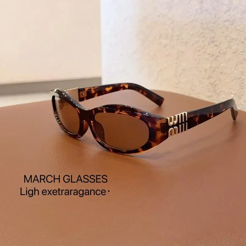Premium Retro UV400 Oval Sunglasses for Both Men and Women. Blending Modern Aesthetics with Classic Style. Ideal for Fashion - C
Premium Retro UV400 Oval Sunglasses for Both Men and Women. Blending Modern Aesthetics with Classic Style. Ideal for Fashion - C