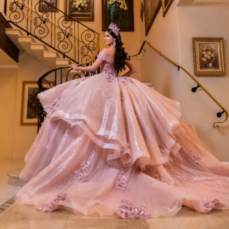 Pink Shiny Off The Shoulder Ball Gown Quinceanera Dresses Appliques Flower Beading Crystal Tull Sweet 16 Dress vestidos 15 anos
Pink Shiny Off The Shoulder Ball Gown Quinceanera Dresses Appliques Flower Beading Crystal Tull Sweet 16 Dress vestidos 15 anos