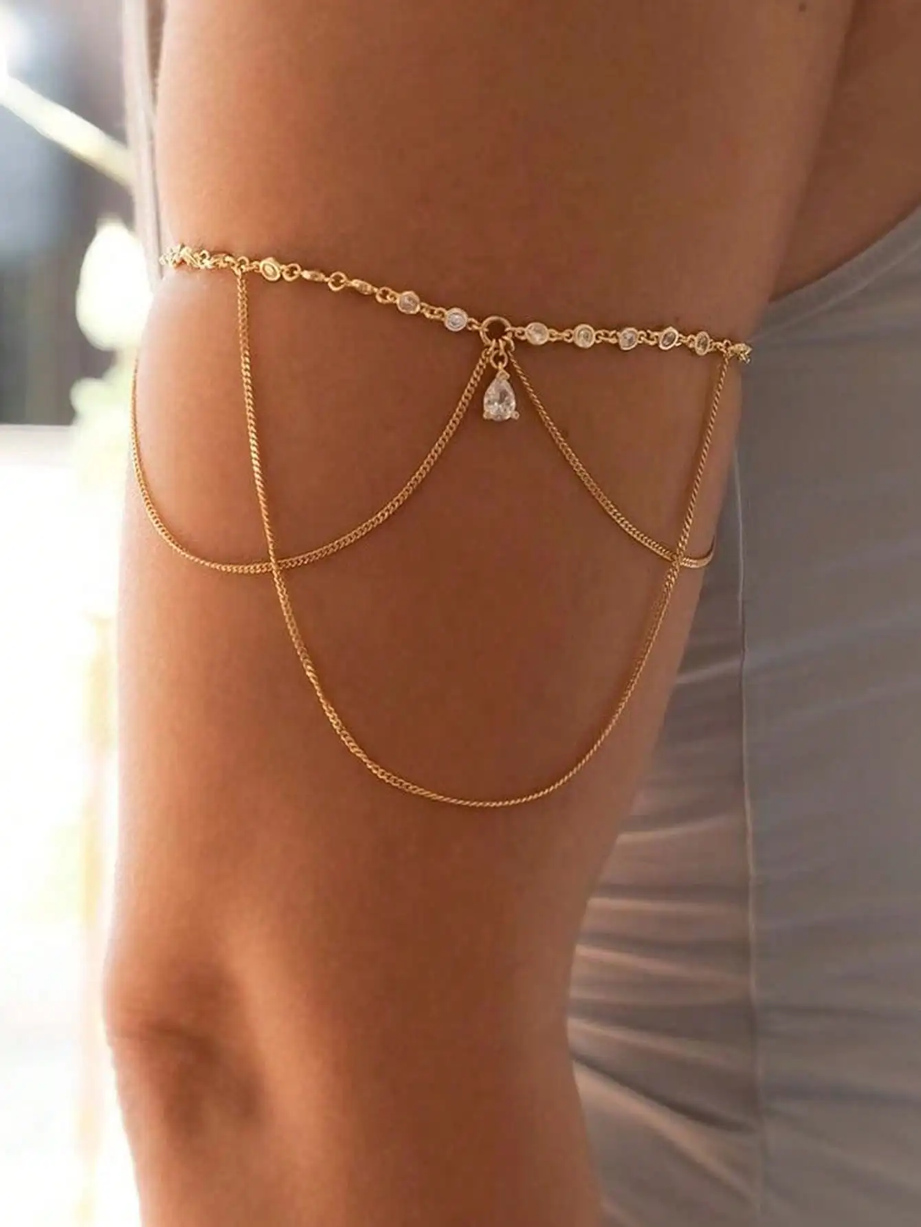 1pc New Minimalist Crystal Arm Chain, Unique Design Bohemian Style Summer Fashion Water Drop Bracelet For Women
1pc New Minimalist Crystal Arm Chain, Unique Design Bohemian Style Summer Fashion Water Drop Bracelet For Women