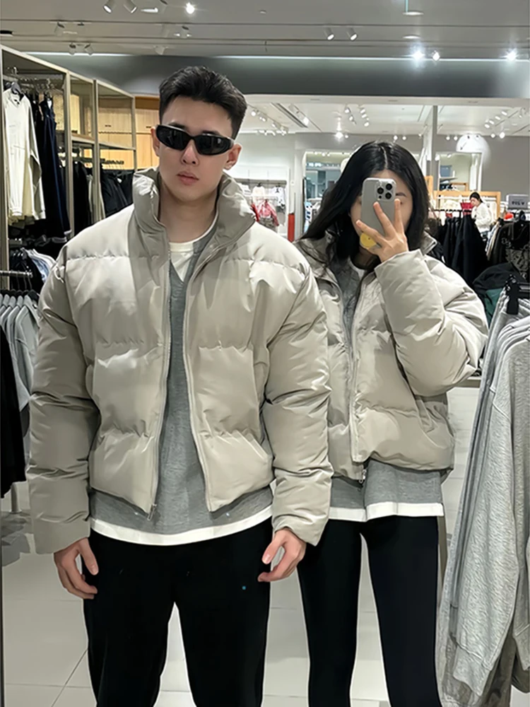 Cleanfit Short Grey down Cotton Jacket Slim Fit Thickened Stand Collar American Bread Style Couples Outerwear Youth Fashion
Cleanfit Short Grey down Cotton Jacket Slim Fit Thickened Stand Collar American Bread Style Couples Outerwear Youth Fashion