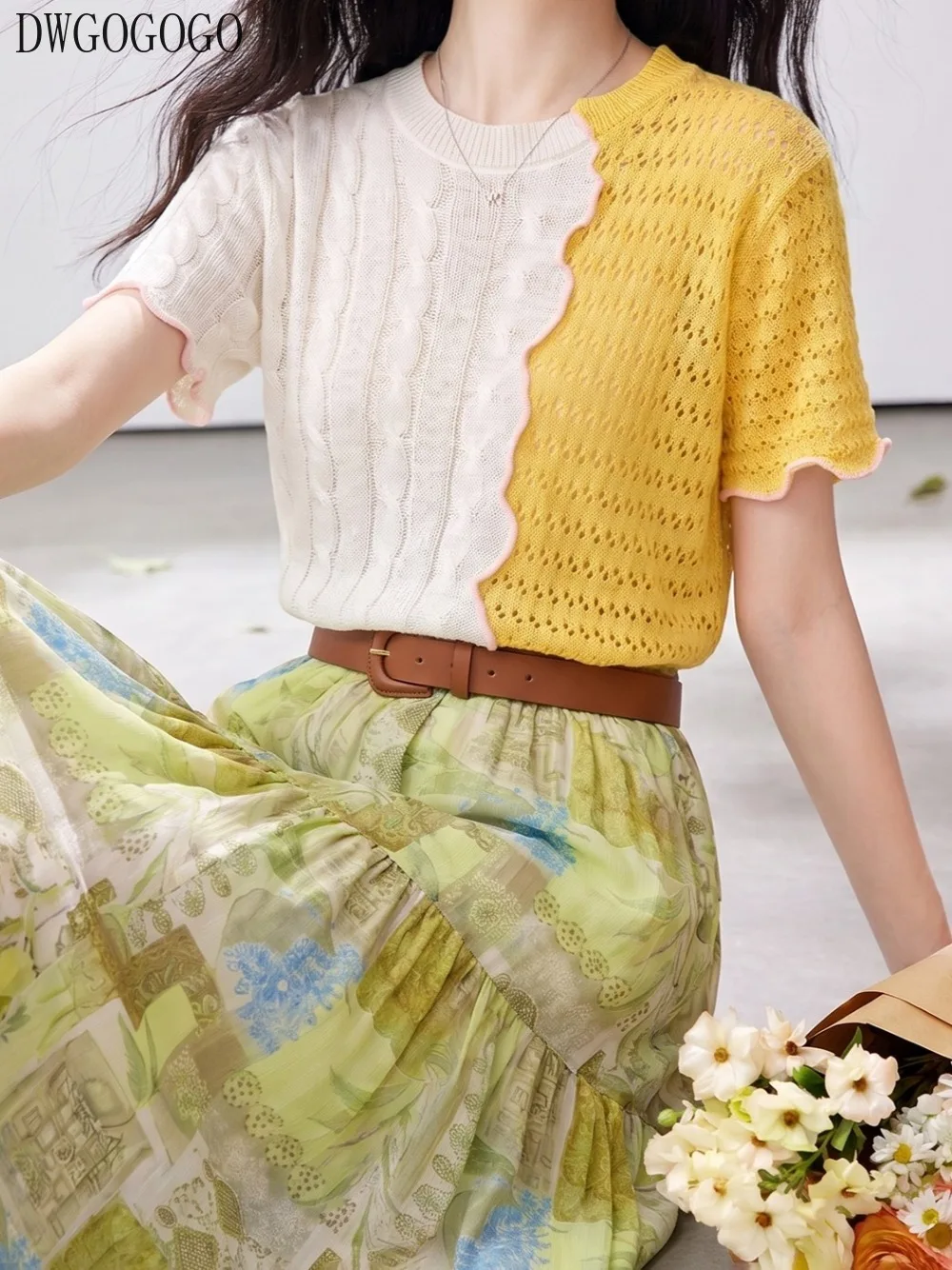 2026 Summer New Women's Wavy Edge Cutout Color Block Spliced Top Fashion Retro Youthful Versatile Casual Short Sleeve T-Shirt
2026 Summer New Women's Wavy Edge Cutout Color Block Spliced Top Fashion Retro Youthful Versatile Casual Short Sleeve T-Shirt