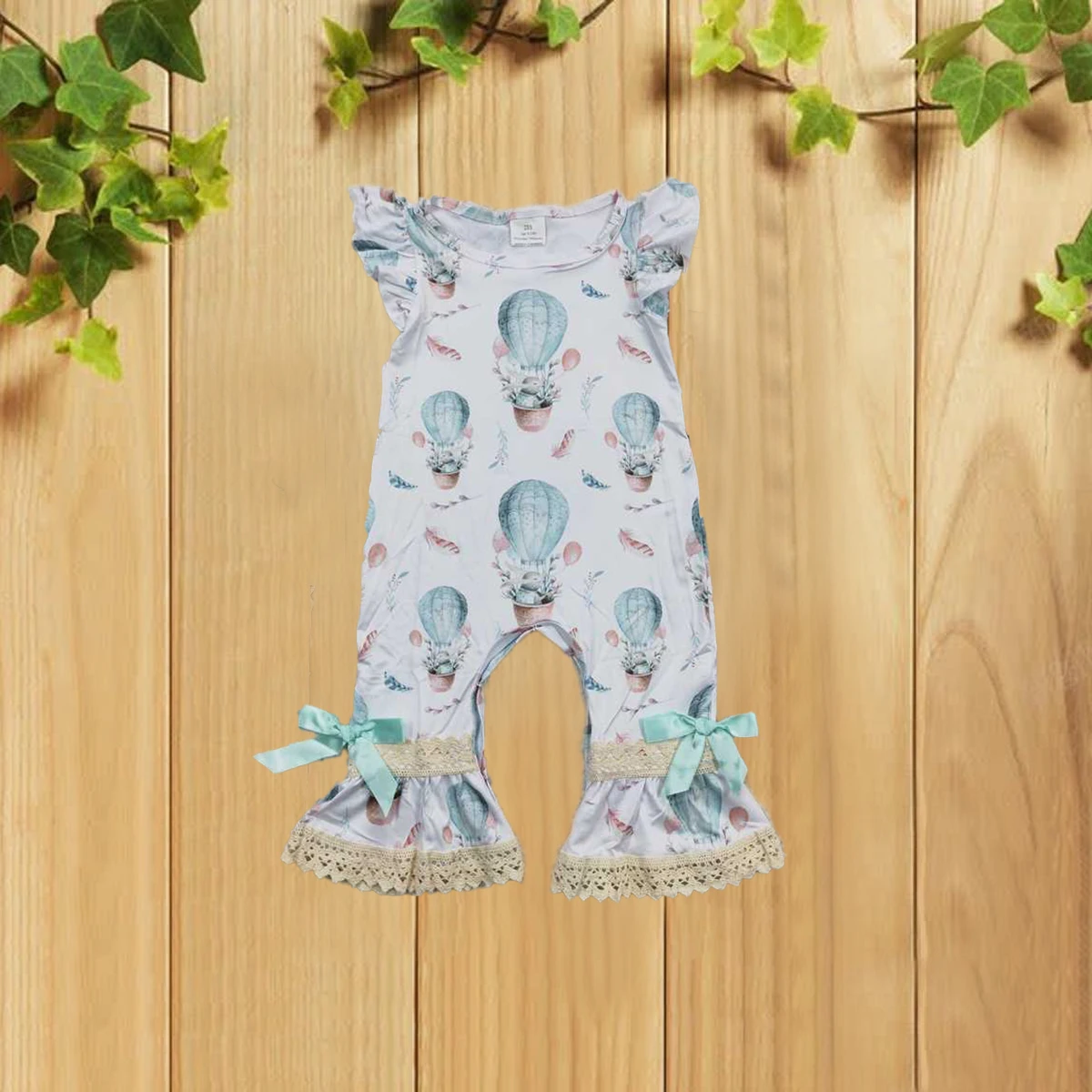 9.4 A5-10 Balloon Rabbit Bowtie Baby Romper - Cute Themed Infant Bodysuit for Special Occasions
9.4 A5-10 Balloon Rabbit Bowtie Baby Romper - Cute Themed Infant Bodysuit for Special Occasions