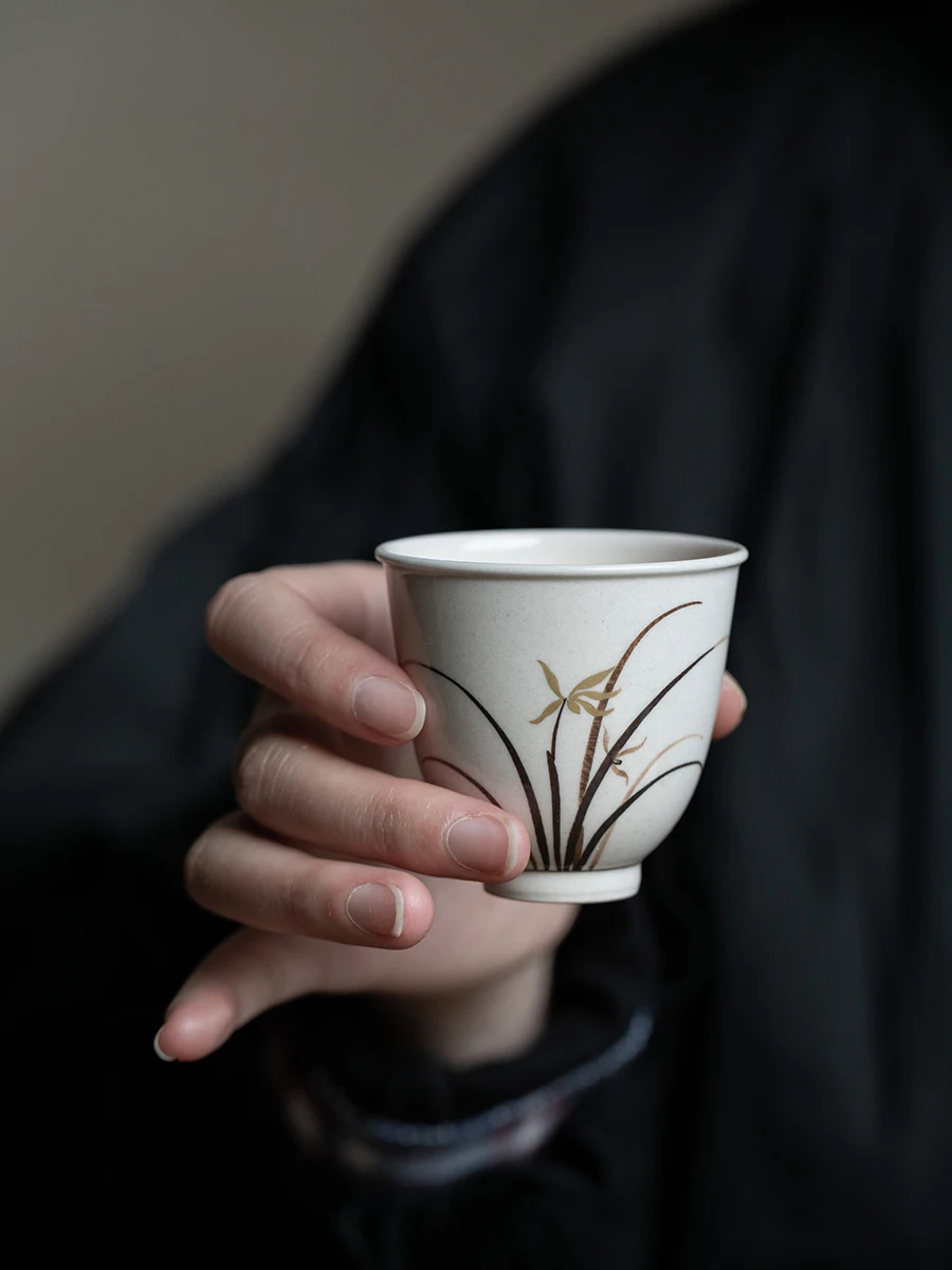 High-End Jingdezhen Tea Cup Master Cup Ink And Gold Orchid Design Cerc Tea Drinking Cup Wood A Tea Set Fine Chinese Sle
High-End Jingdezhen Tea Cup Master Cup Ink And Gold Orchid Design Cerc Tea Drinking Cup Wood A Tea Set Fine Chinese Sle