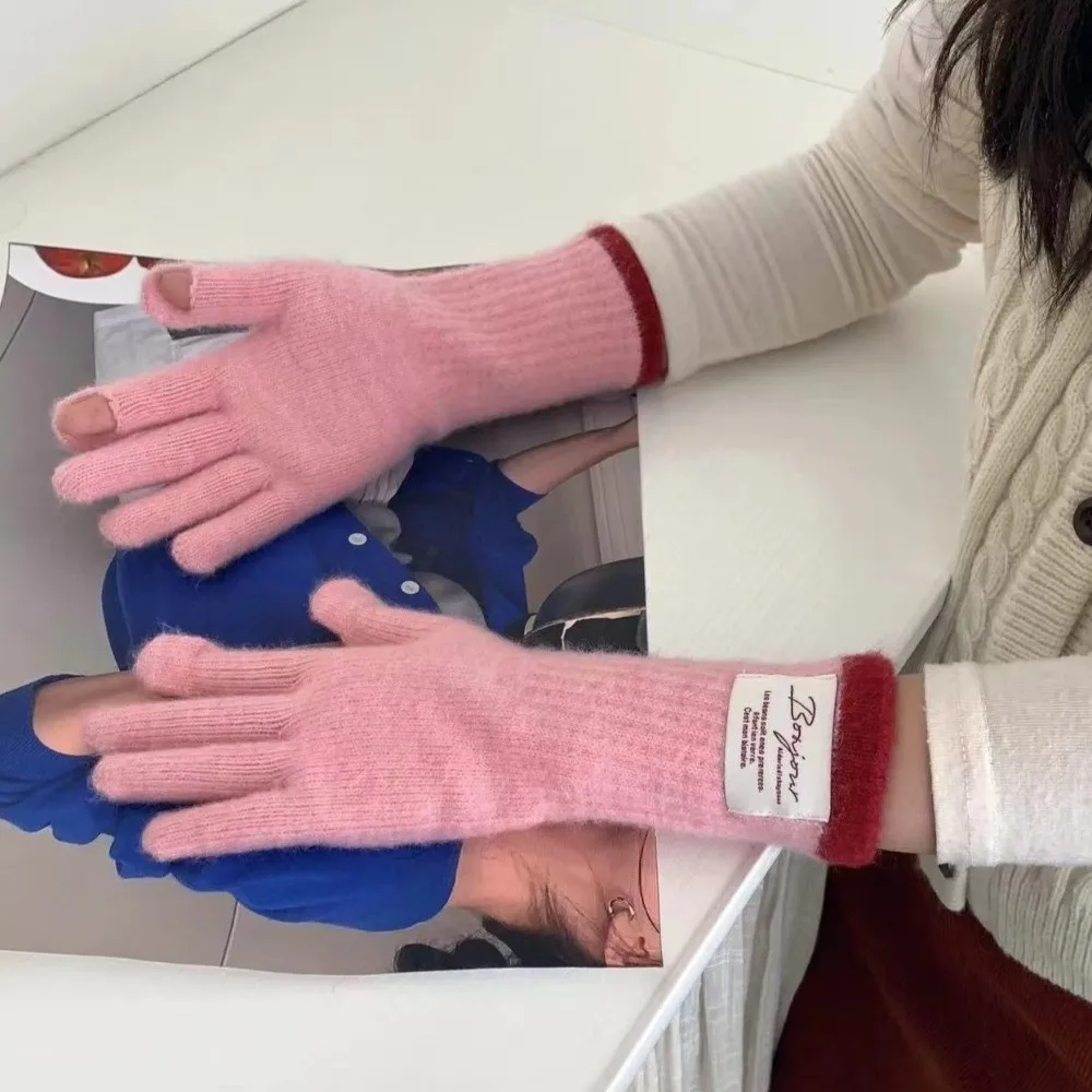 Новые длинные перчатки с сенсорным экраном, утолщенные теплые перчатки с голыми пальцами, защита от холода, однотонные вязаные перчатки для женщин
Новые длинные перчатки с сенсорным экраном, утолщенные теплые перчатки с голыми пальцами, защита от холода, однотонные вязаные перчатки для женщин