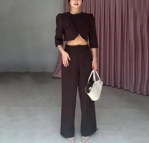 2025 Autumn/Winter New Women's Fashion Casual Solid Color Long Sleeve Button Top Pocket Straight Pants Set Women's Clothing
2025 Autumn/Winter New Women's Fashion Casual Solid Color Long Sleeve Button Top Pocket Straight Pants Set Women's Clothing