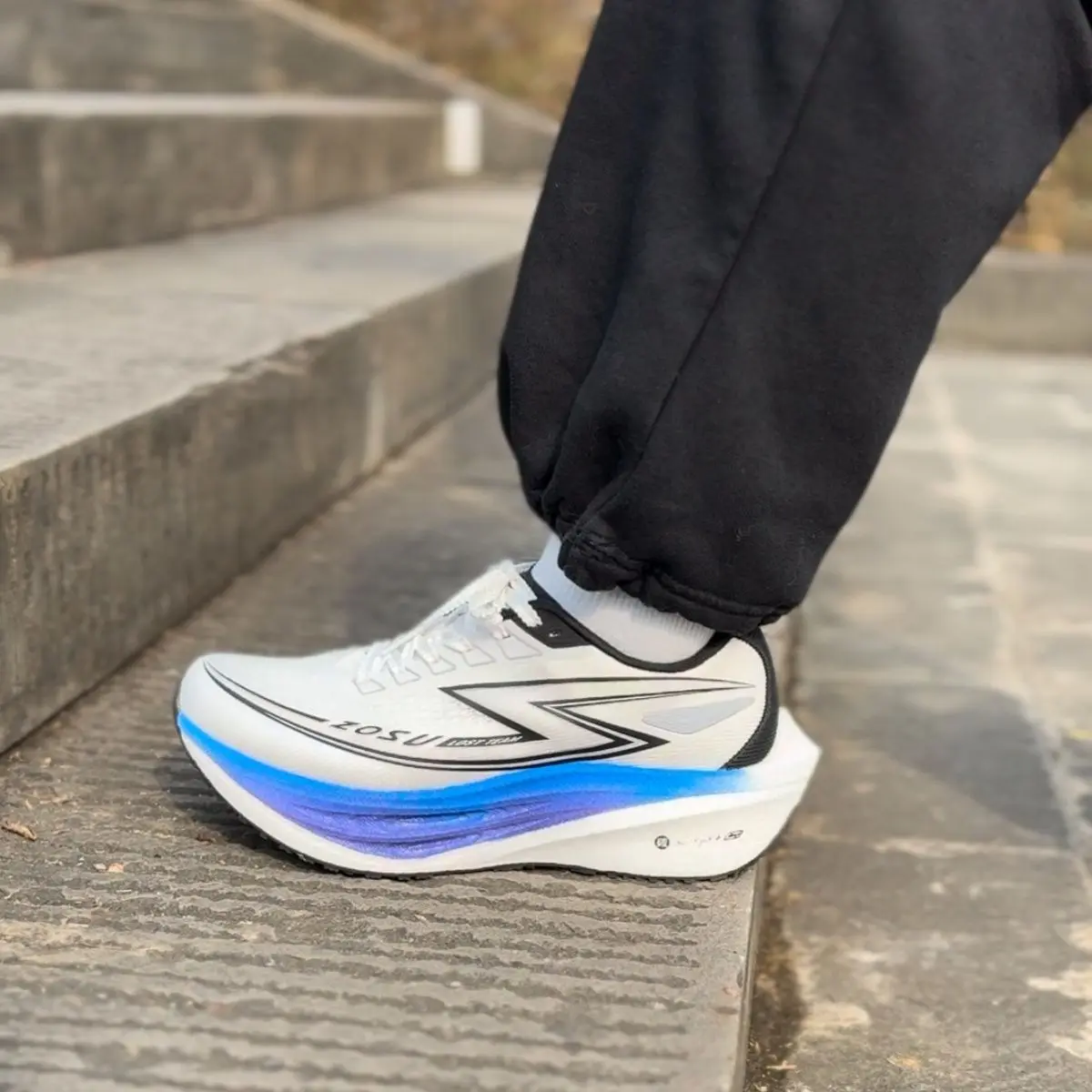New Men's Running Shoes Professional Anti-slip Shock Absorbing Shoes Lightweight Tennis Shoes Carbon Plate Sneakers
New Men's Running Shoes Professional Anti-slip Shock Absorbing Shoes Lightweight Tennis Shoes Carbon Plate Sneakers