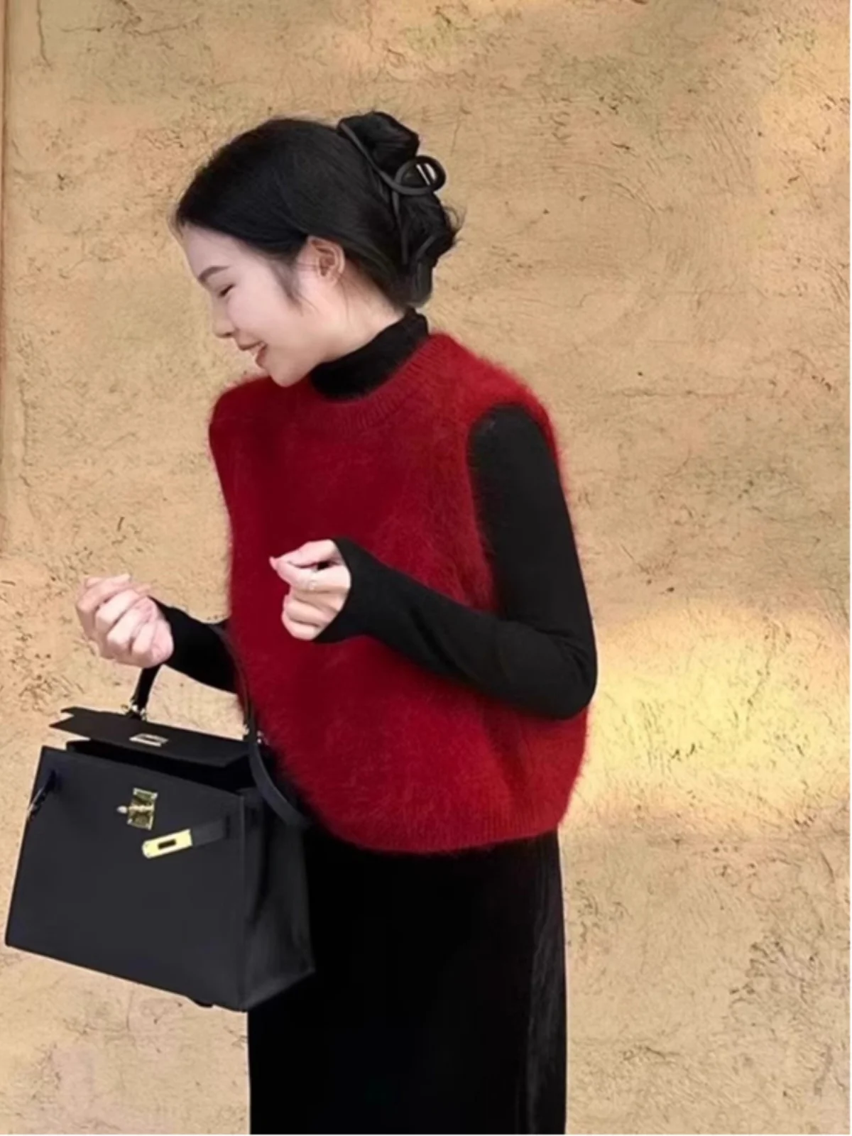Red Mink Knitted Sweater Vest Women's Early Spring High-End Sensation Small Fragrance Style Layering Vest Top New Year's Robe
Red Mink Knitted Sweater Vest Women's Early Spring High-End Sensation Small Fragrance Style Layering Vest Top New Year's Robe