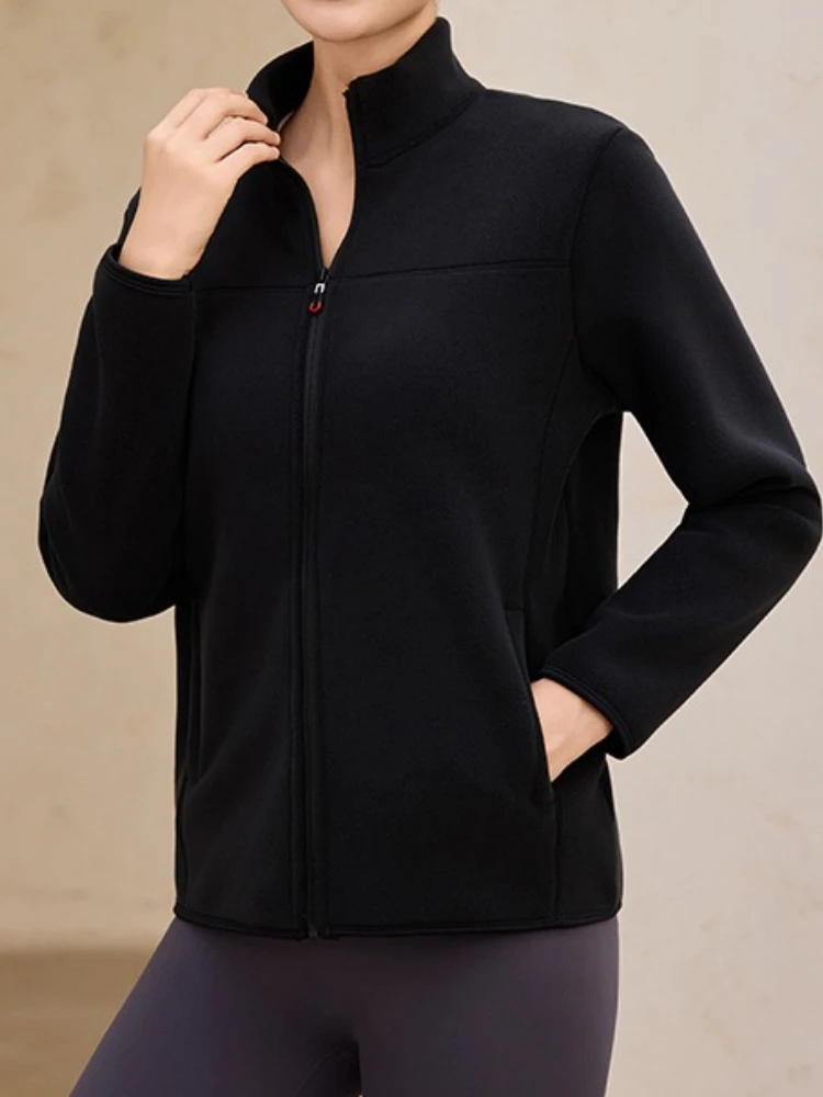 Новая теплая флисовая куртка с воротником-стойкой, женская осенне-зимняя куртка на молнии с длинными рукавами, женская универсальная однотонная плюшевая куртка с карманами
Новая теплая флисовая куртка с воротником-стойкой, женская осенне-зимняя куртка на молнии с длинными рукавами, женская универсальная однотонная плюшевая куртка с карманами