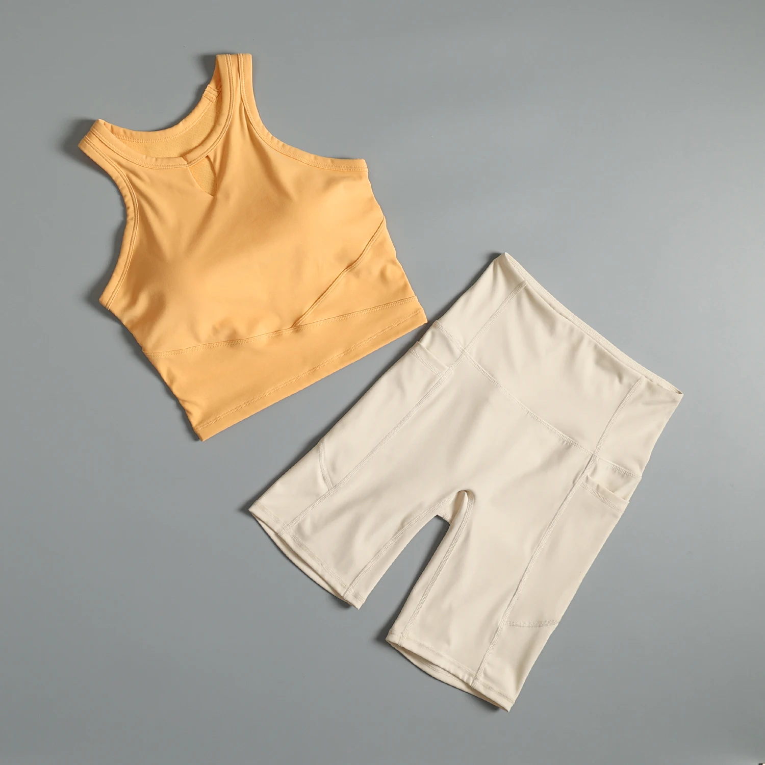 Спортивный костюм для женщин летом 2023 года, новая сухая одежда для утреннего бега, модная одежда для пилатеса, йоги, профессионального фитнеса, состояния из двух предметов
Спортивный костюм для женщин летом 2023 года, новая сухая одежда для утреннего бега, модная одежда для пилатеса, йоги, профессионального фитнеса, состояния из двух предметов