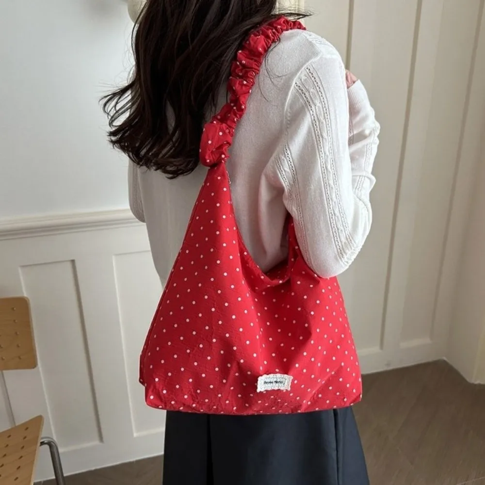 Sweet Ruched Handle Polka Dot Shoulder Bag Korean Style Large Capacity Tote Bag Lightweight Canvas Women Handbag Daily Use
Sweet Ruched Handle Polka Dot Shoulder Bag Korean Style Large Capacity Tote Bag Lightweight Canvas Women Handbag Daily Use