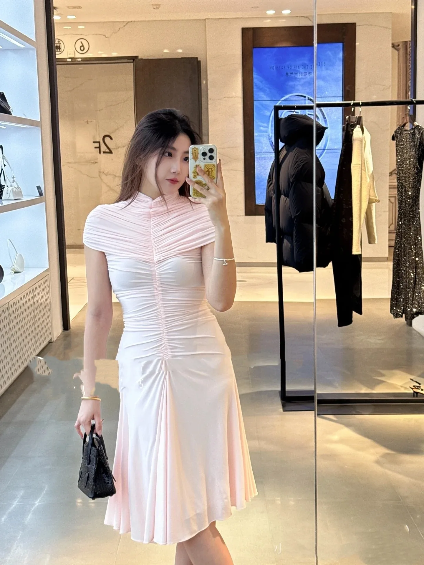 High neck short sleeve sexy pleated long dress temperament fashion party dresses Slim package hip women's dress 2025 summer new
High neck short sleeve sexy pleated long dress temperament fashion party dresses Slim package hip women's dress 2025 summer new