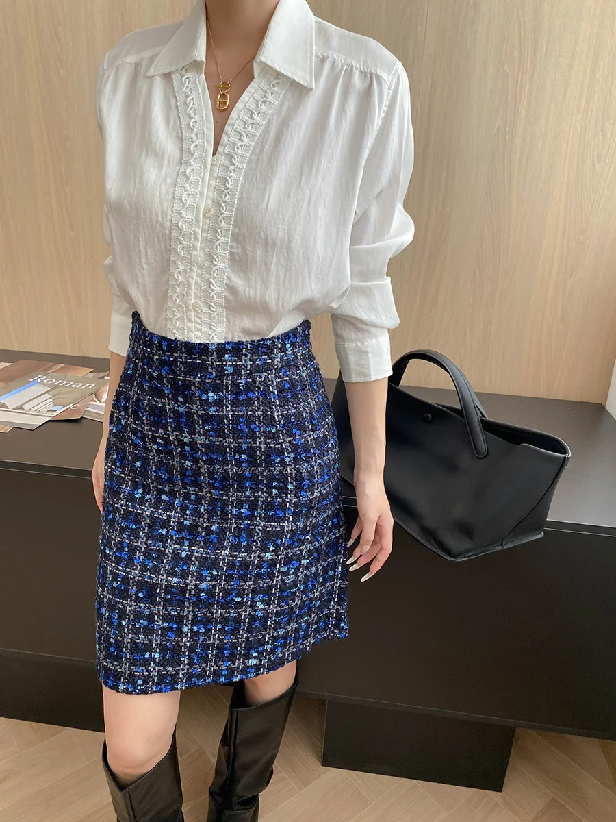 Французская тяжелая промышленность в клетку из грубого твида, утягивающая короткая юбка А-силуэта с высокой талией
Французская тяжелая промышленность в клетку из грубого твида, утягивающая короткая юбка А-силуэта с высокой талией